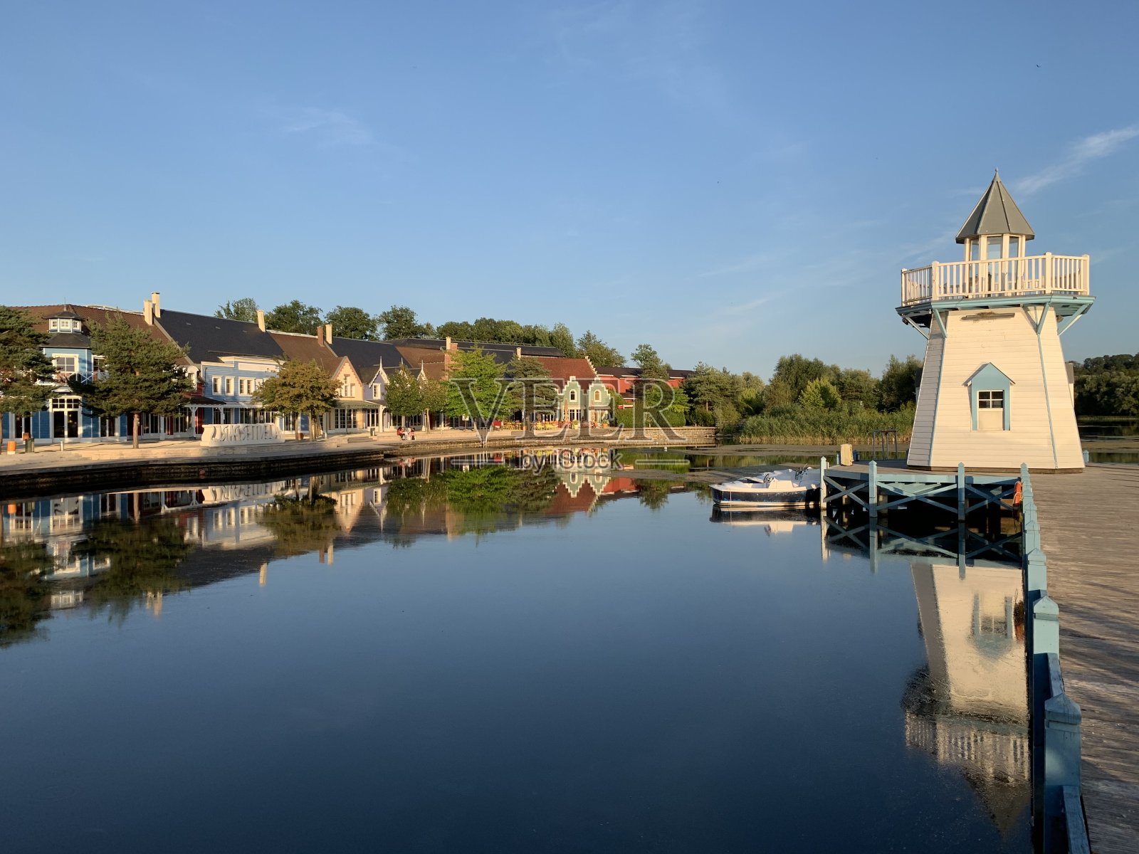 法国的Lac d'Ailette。照片摄影图片