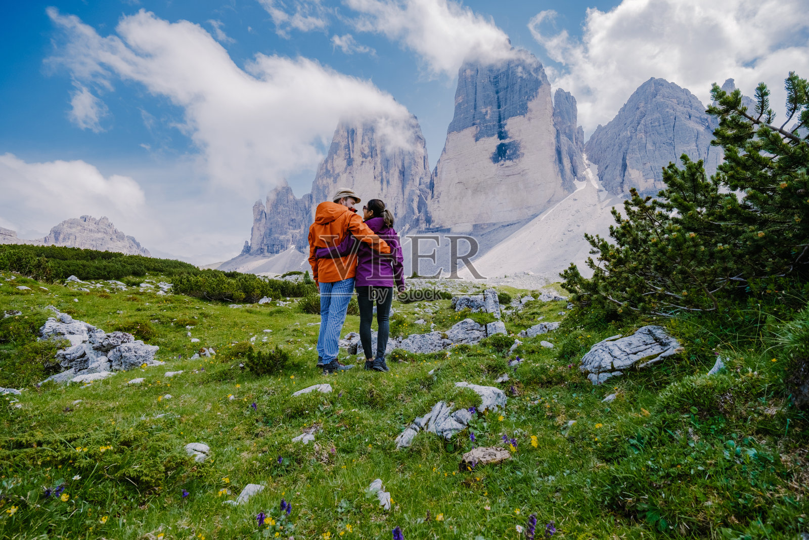 树西梅迪拉瓦雷多山峰或德雷津宁日落,多比亚科-托布拉赫,特伦蒂诺阿尔托阿迪格或南蒂罗尔,意大利照片摄影图片