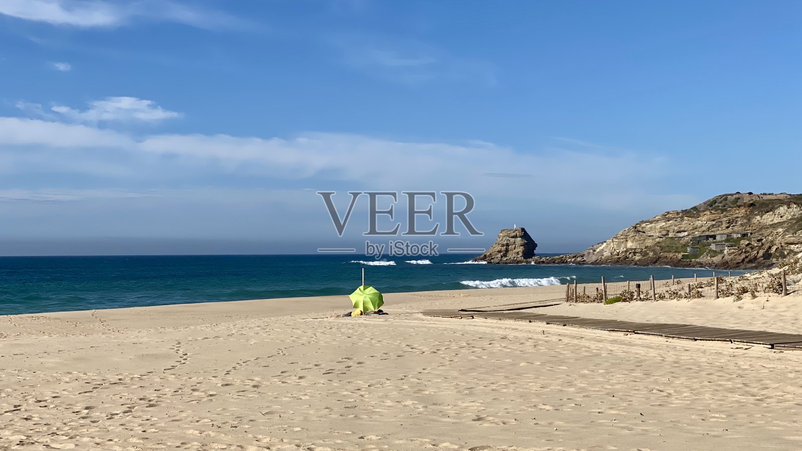 风景景观葡萄牙秋天秋天天空风景风景壮观的山海岩海浪点东湾西北岩山悬崖大西洋旅游旅游目的地海滩沙湖救生圈照片摄影图片