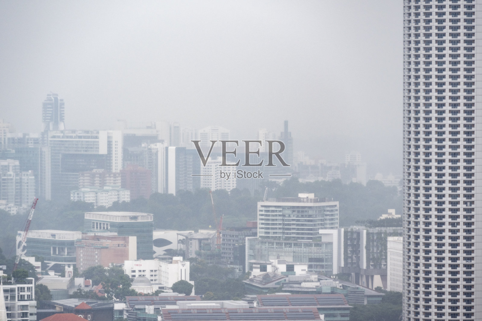 新加坡城市阴雨天照片摄影图片