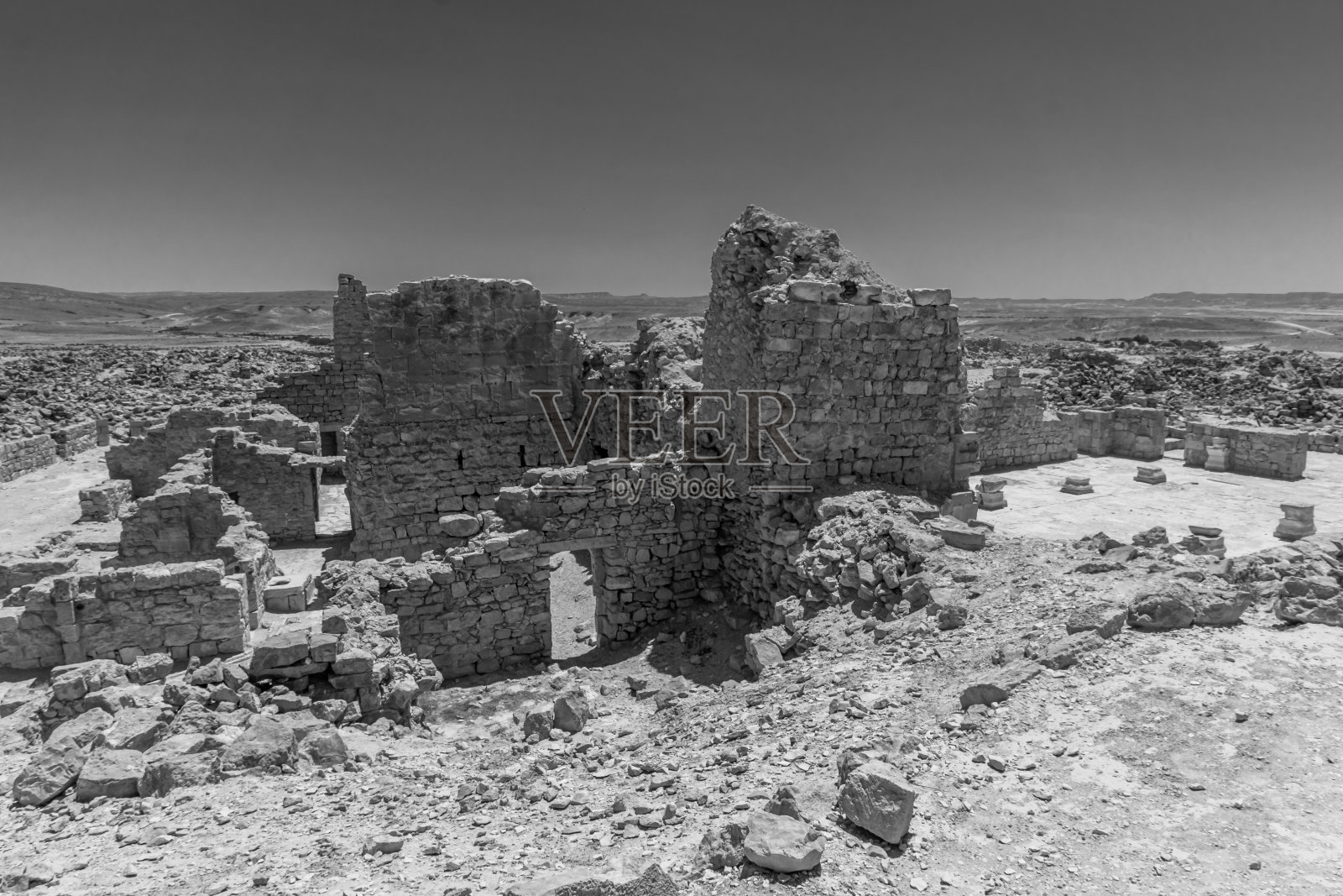 内盖夫沙漠什夫塔古城中的废墟建筑照片摄影图片