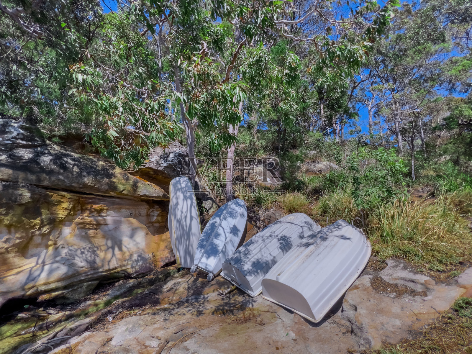 美丽的绿松石和蓝色的水域的美点Mosman在一个春天的早晨与游艇和房屋背景新南威尔士州澳大利亚照片摄影图片