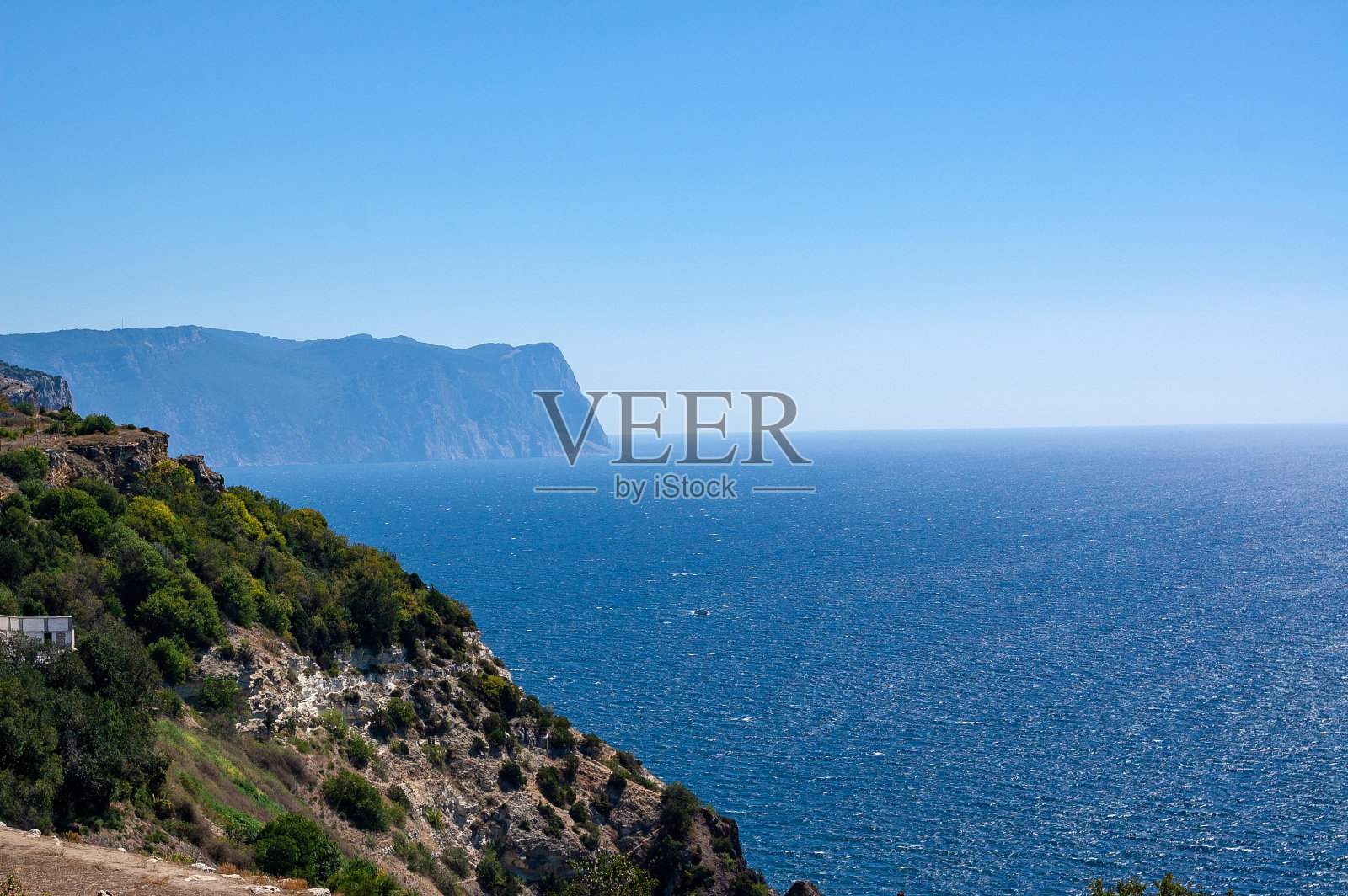 海水和天空的景观照片摄影图片