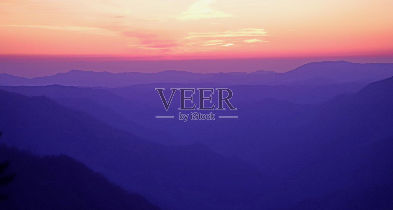 约塞米蒂国家公园的多彩日落照片摄影图片