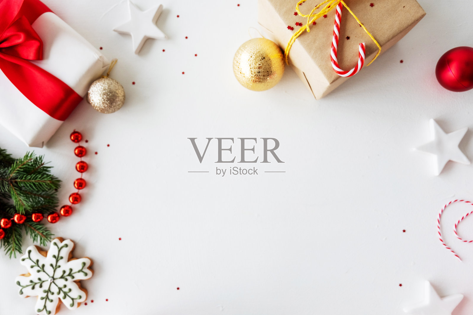 圣诞明信片快乐新年礼物装饰白色照片摄影图片