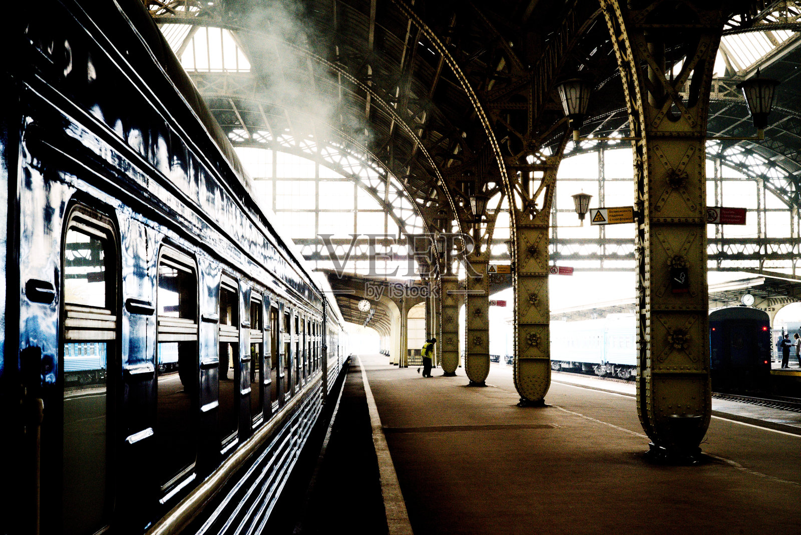 俄罗斯圣彼得堡- 2020年4月15日:维捷布斯克火车站。照片摄影图片