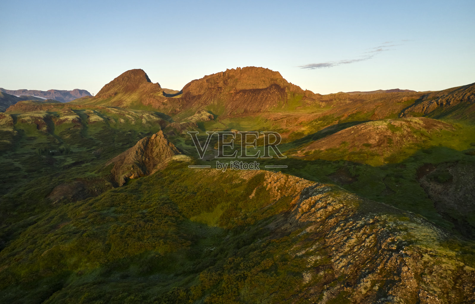 日落高地的风景照片摄影图片