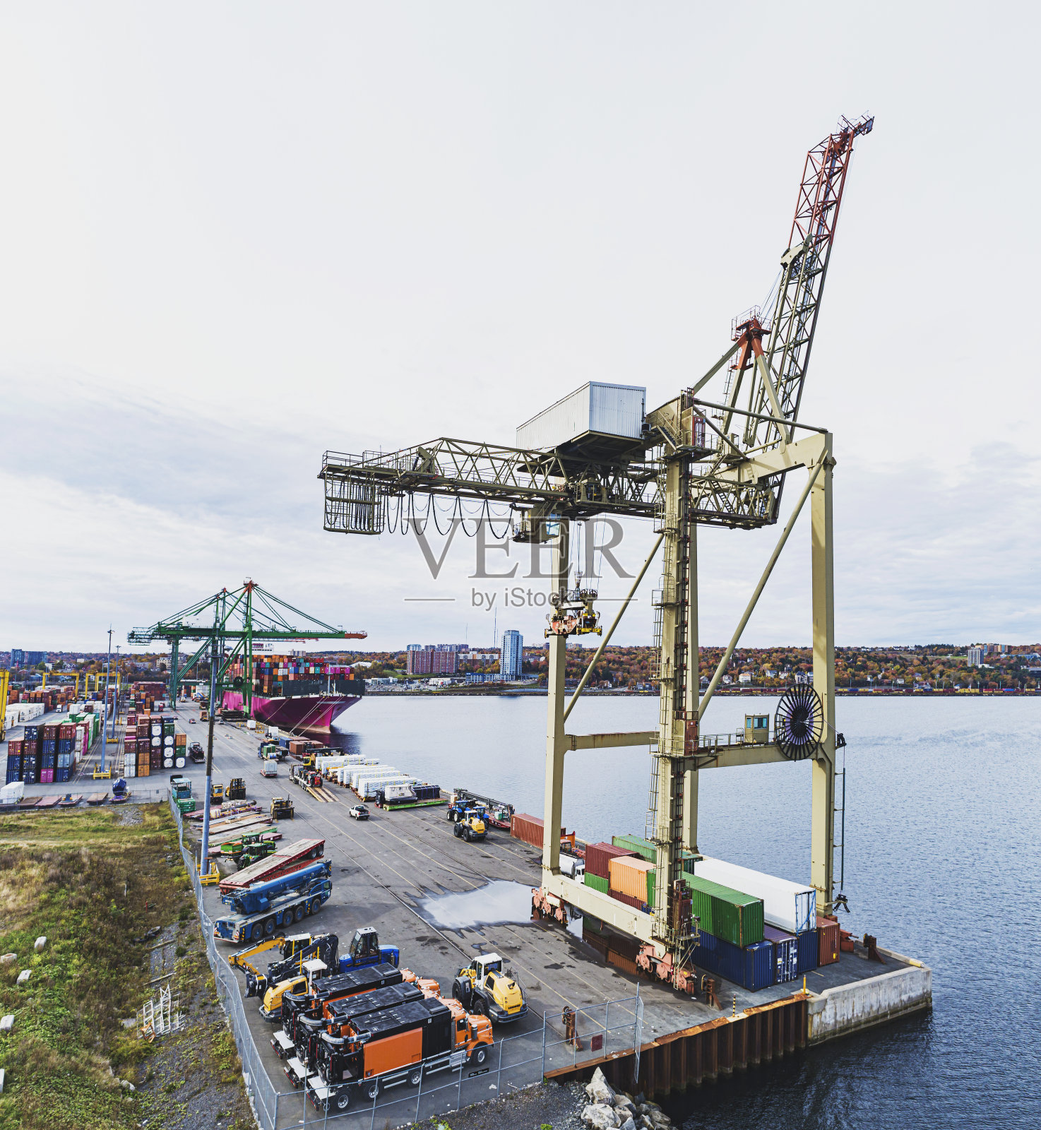 港口空泊位照片摄影图片