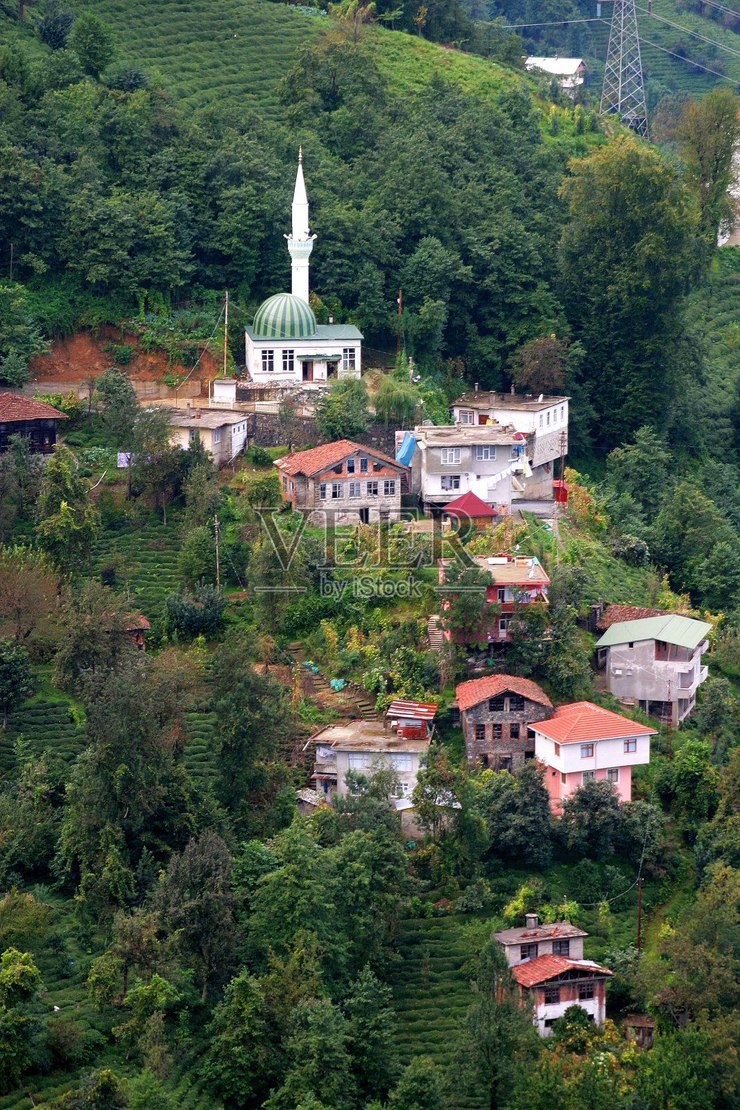 里兹市附近的一个村庄照片摄影图片