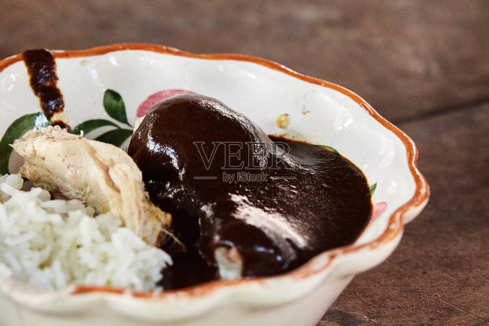 传统的墨西哥食物。瓦哈卡摩尔玉米粉蒸肉。辣。homestyle食物照片摄影图片