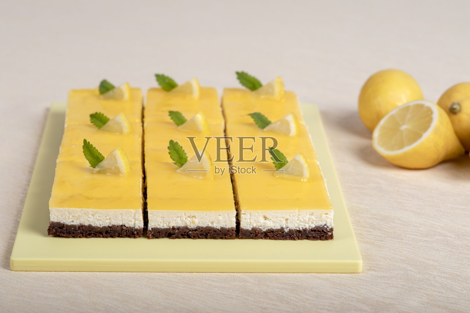 自制柠檬蛋糕照片摄影图片