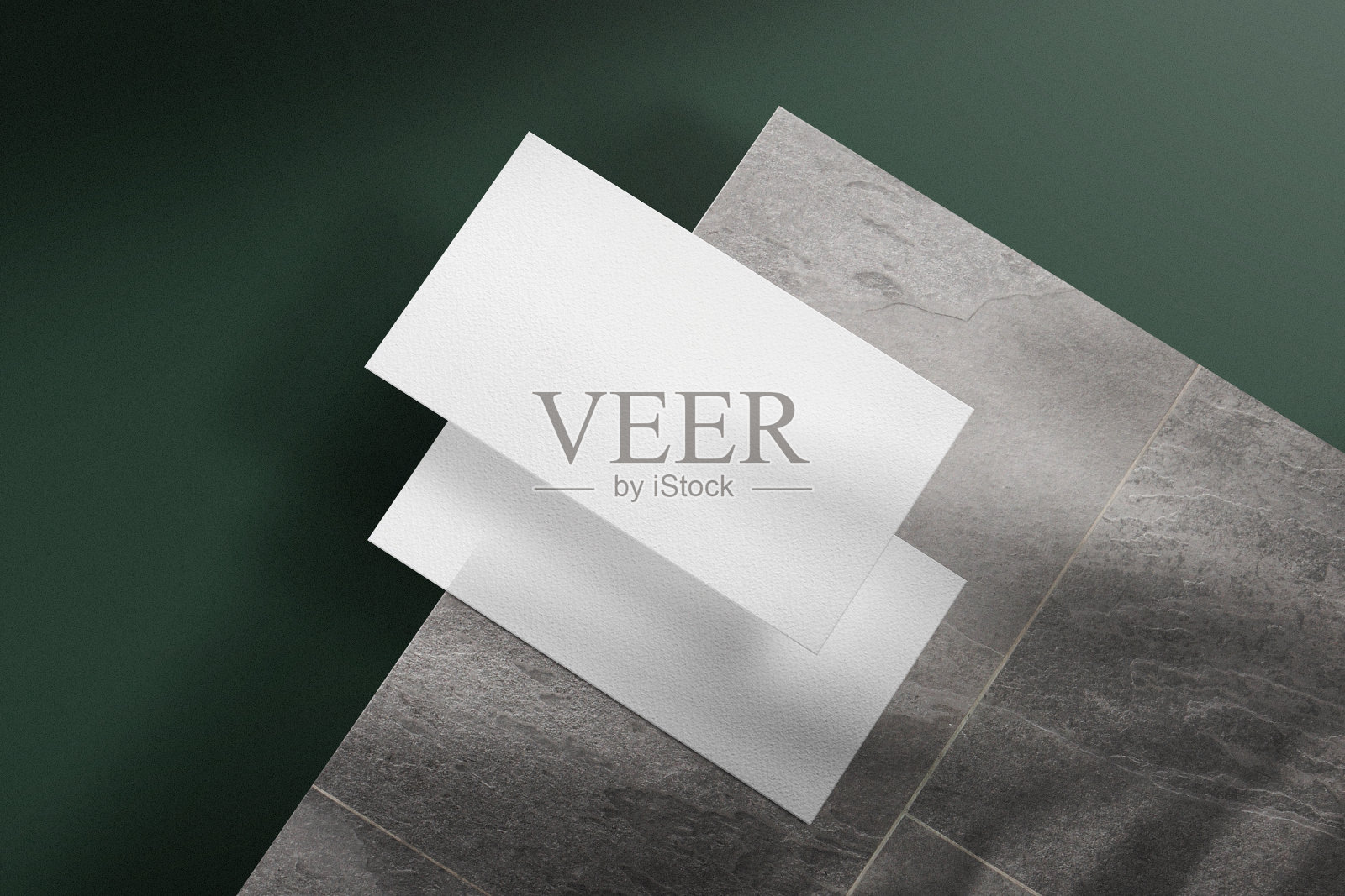 在石板灰色背景上清洁最小的名片模型照片摄影图片