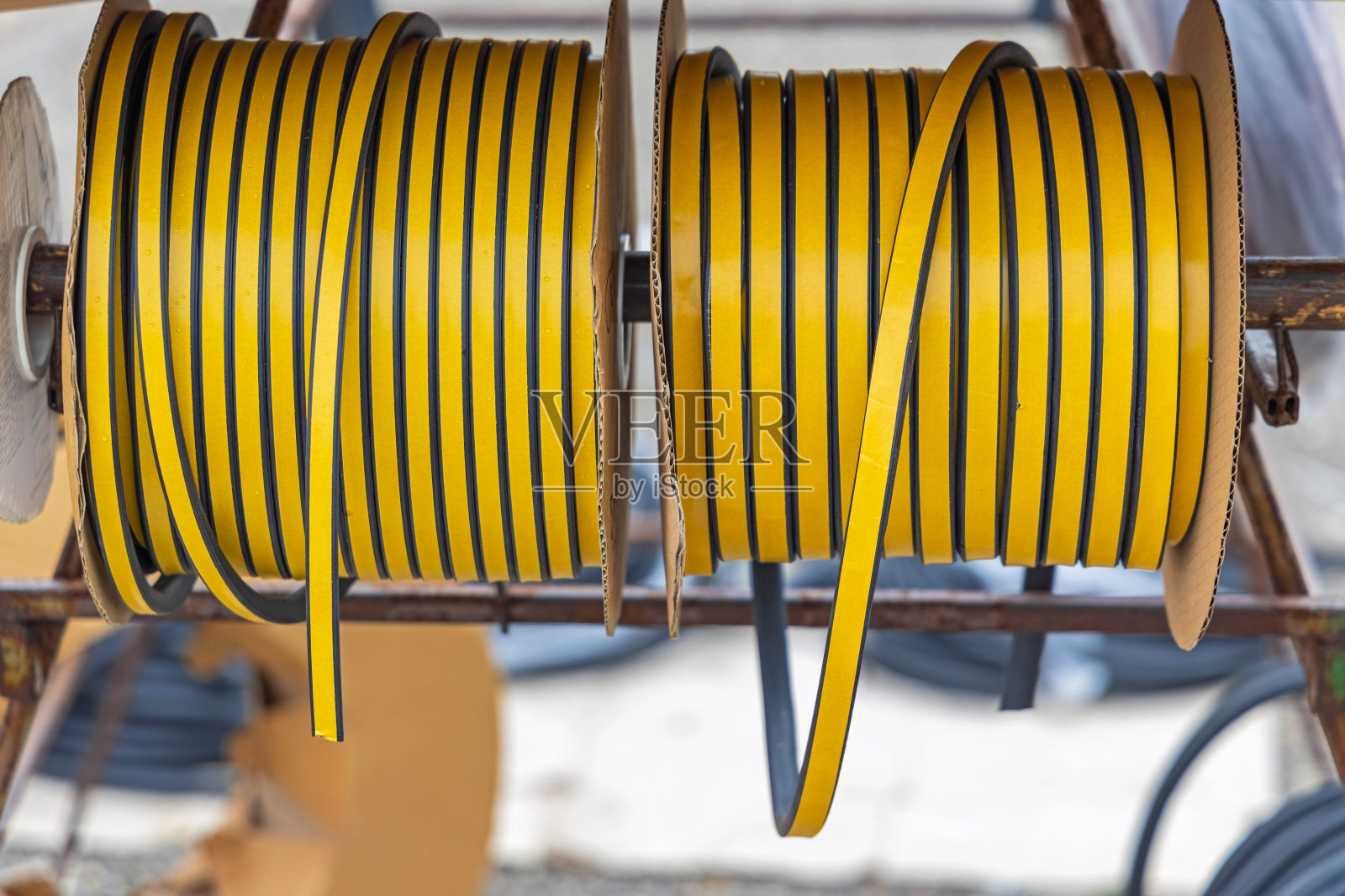 窗户绝缘胶带照片摄影图片