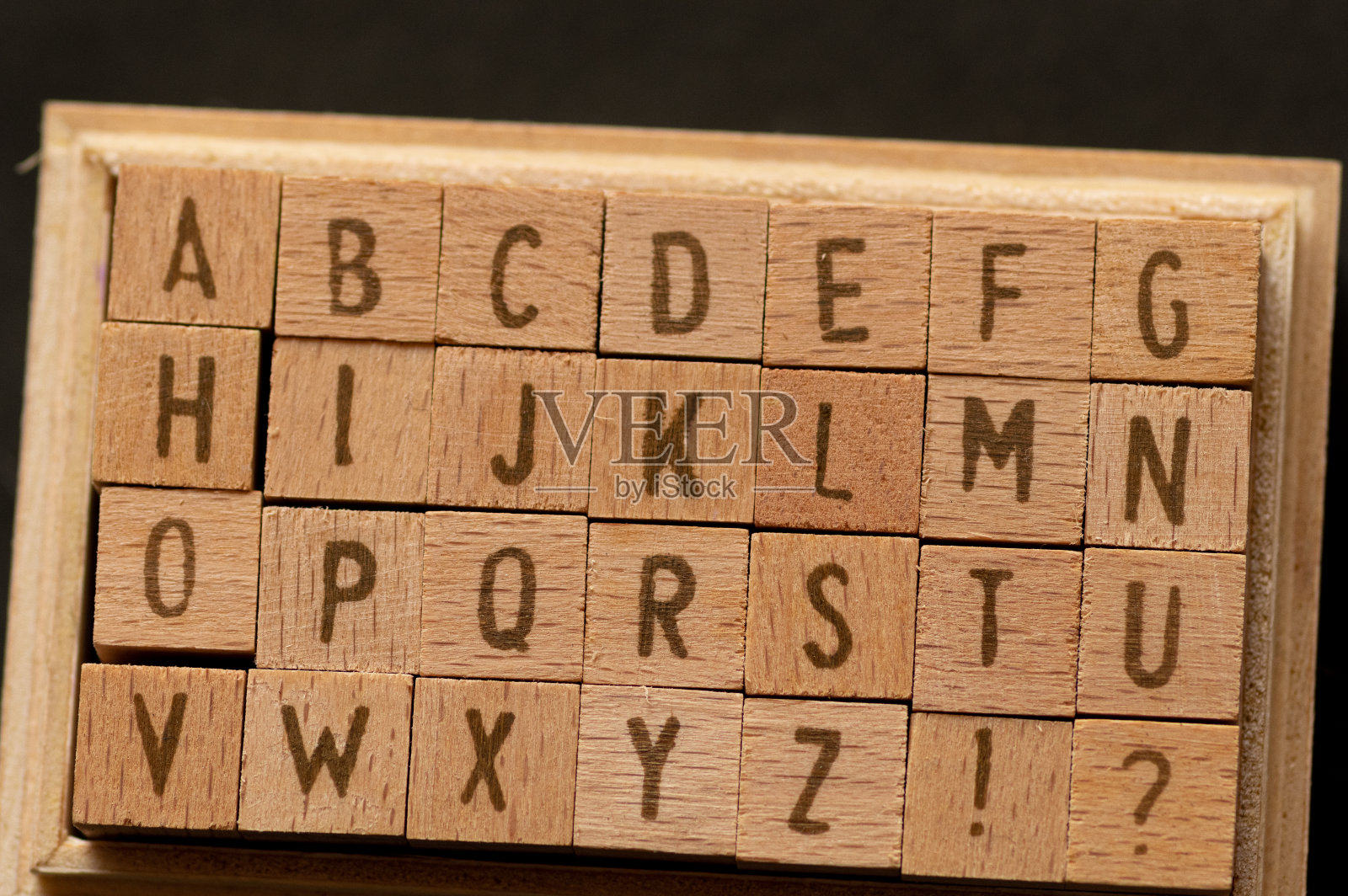 字母照片摄影图片