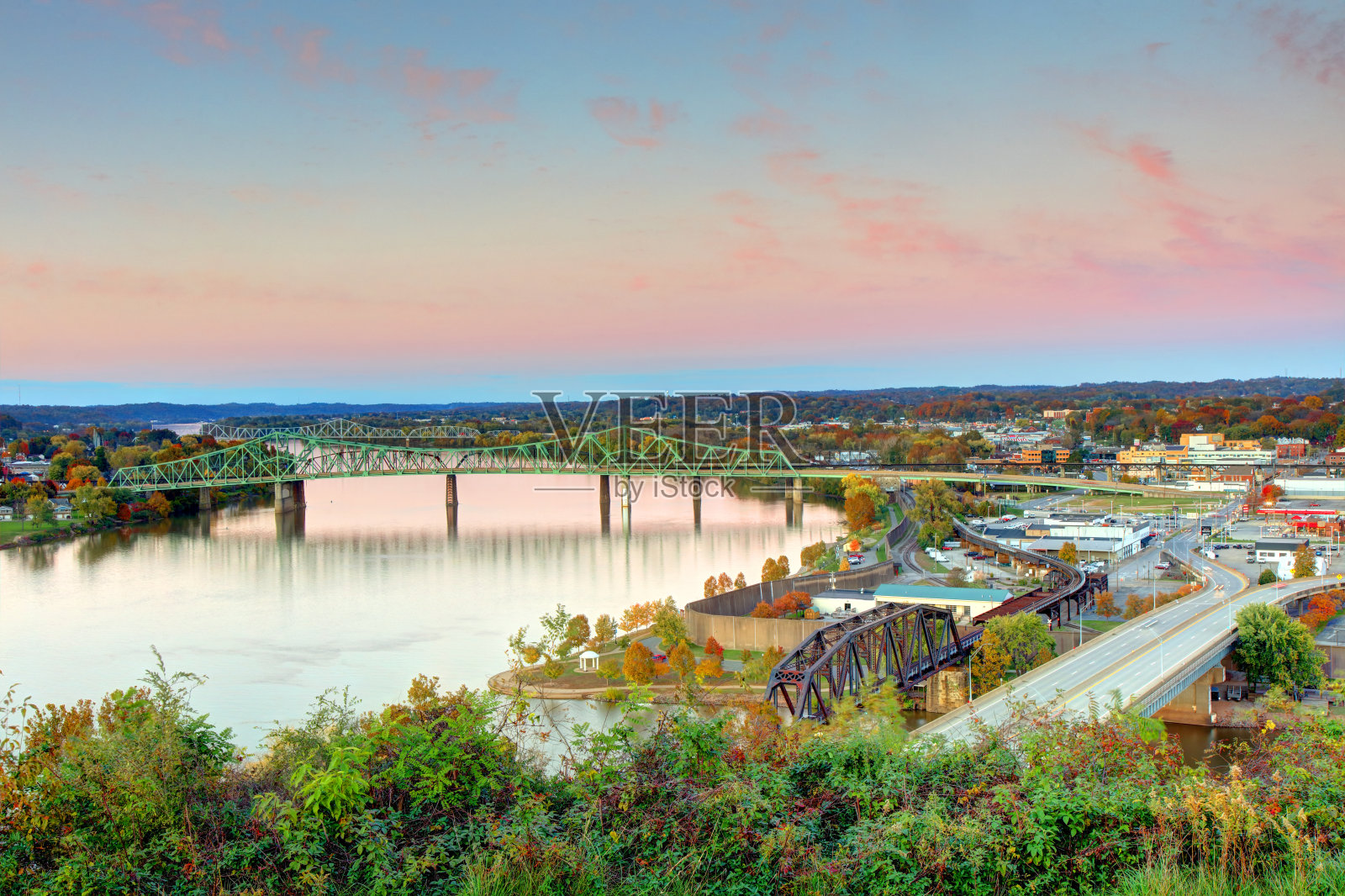 Parkersburg-Belpre桥照片摄影图片