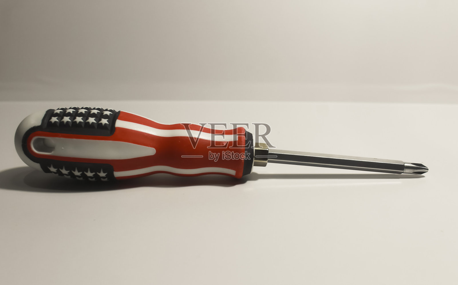 白色背景螺丝起子照片摄影图片