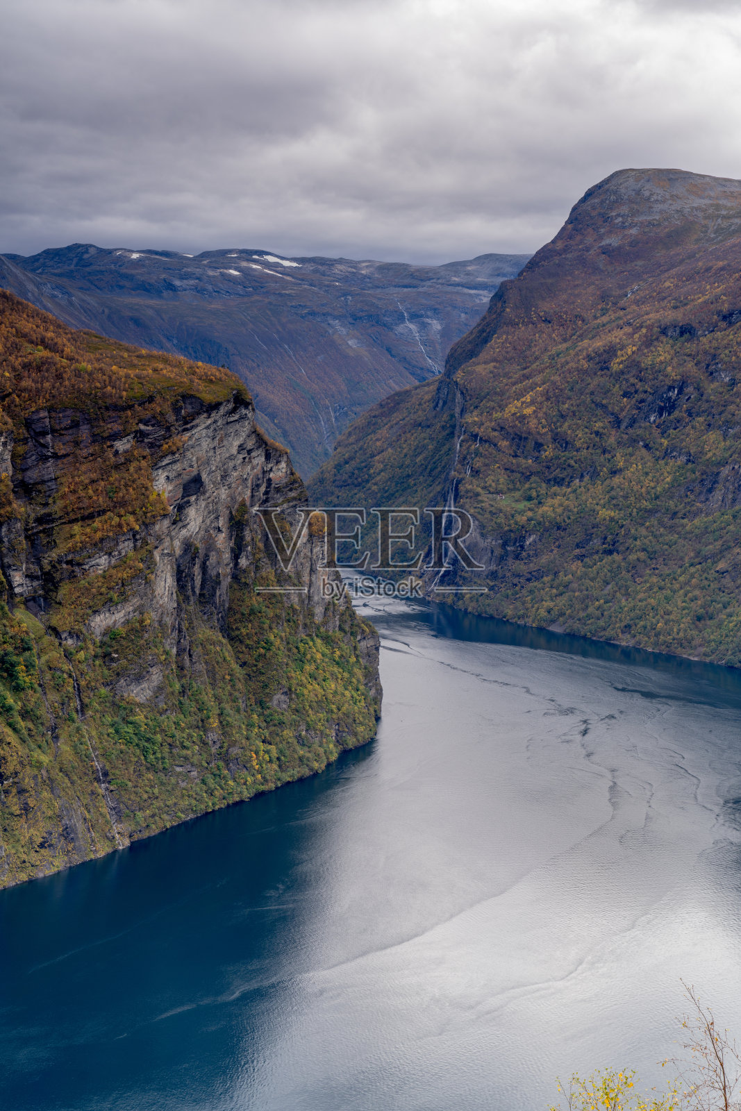 从Ornesvingen的观点看geiranger峡湾,即挪威,斯堪的纳维亚的鹰湾照片摄影图片