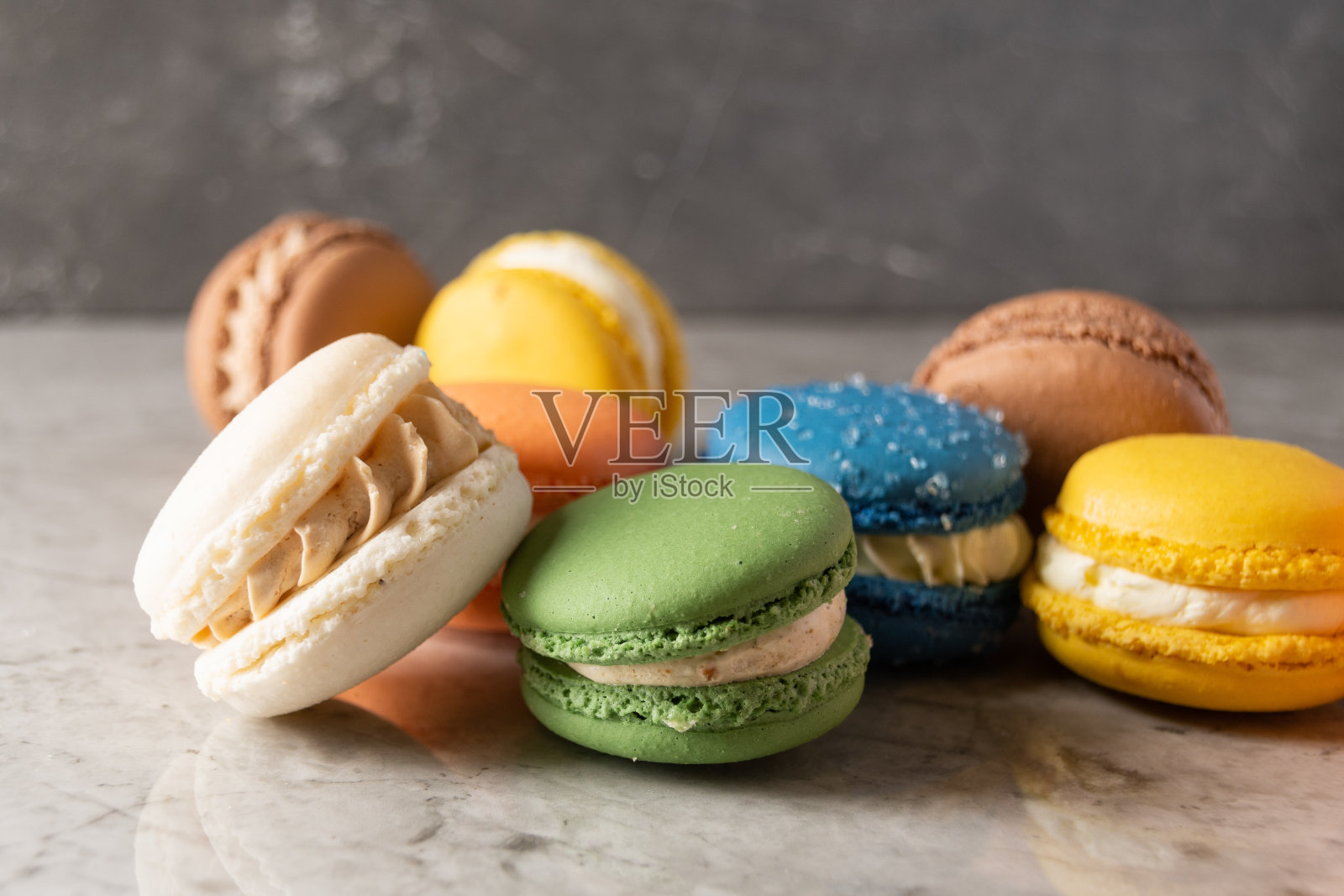 五彩缤纷的马卡龙照片摄影图片