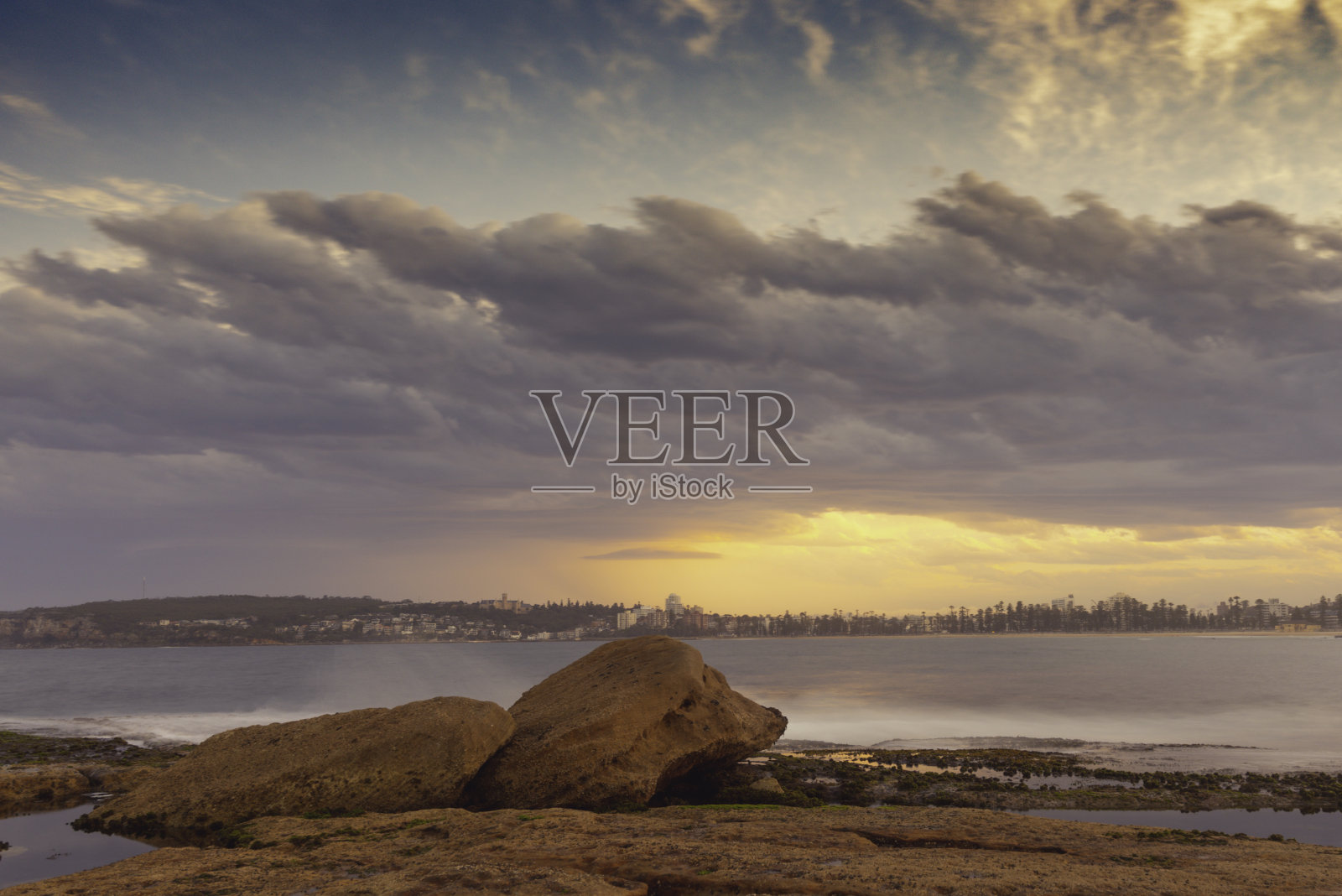 暴风雨的乌云照片摄影图片