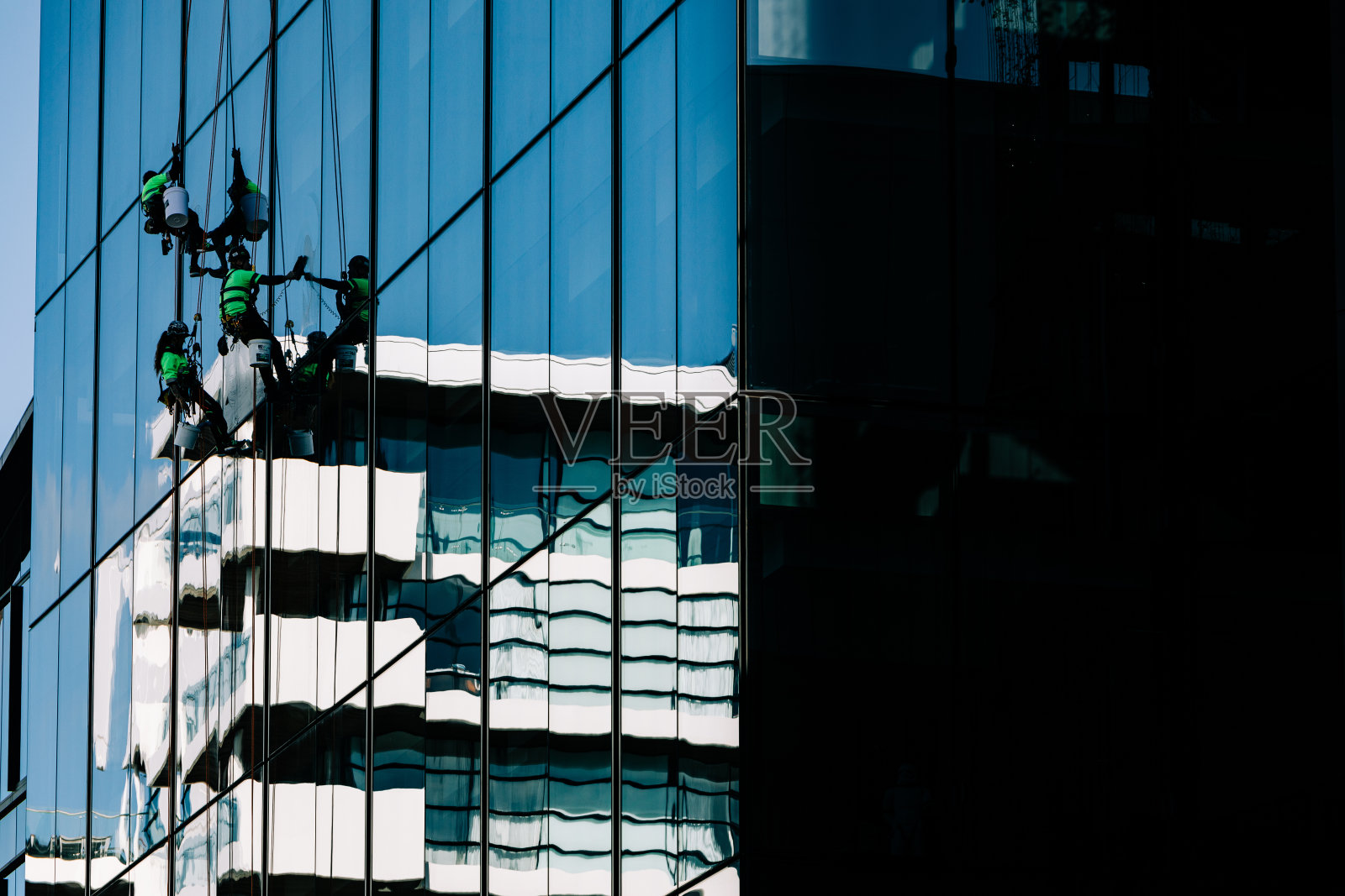 办公楼抽象观与反思照片摄影图片