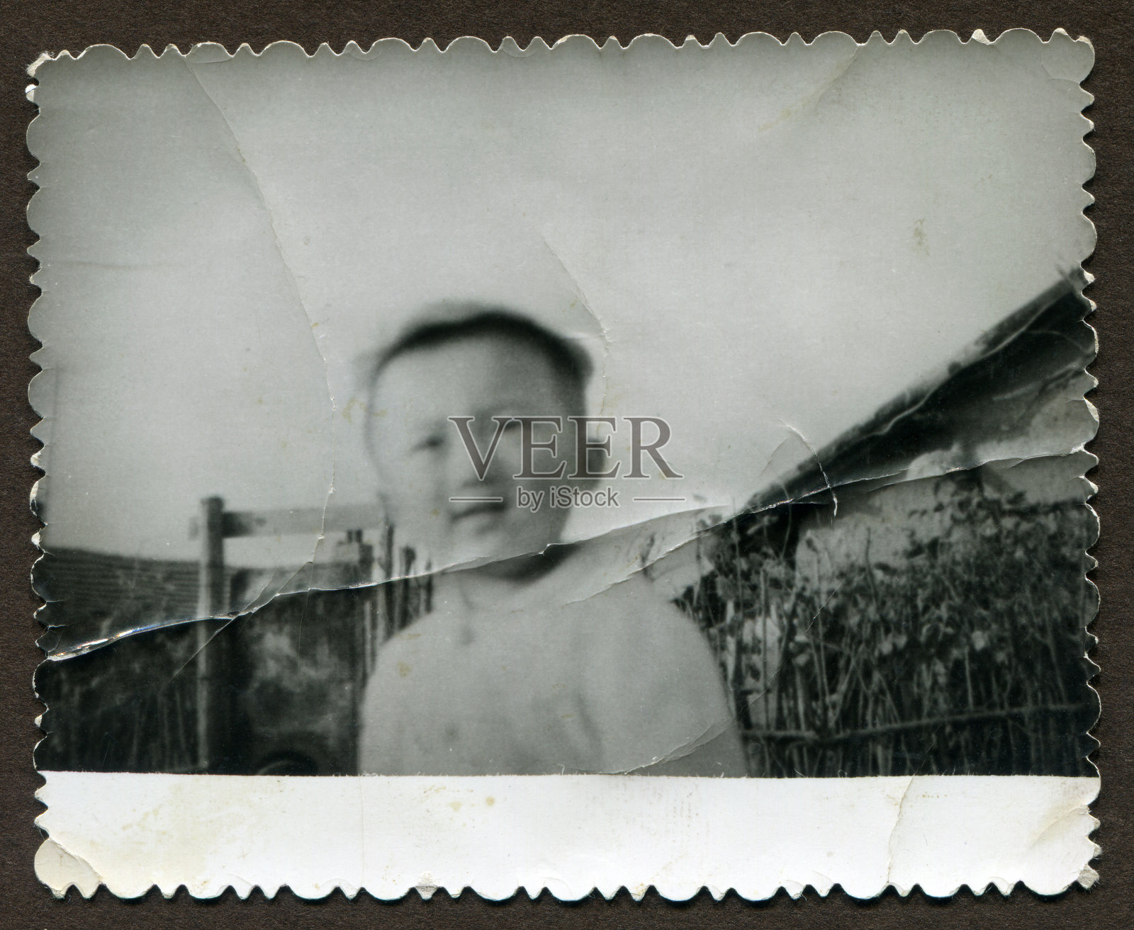 20世纪80年代中国小男孩黑白老照片照片摄影图片