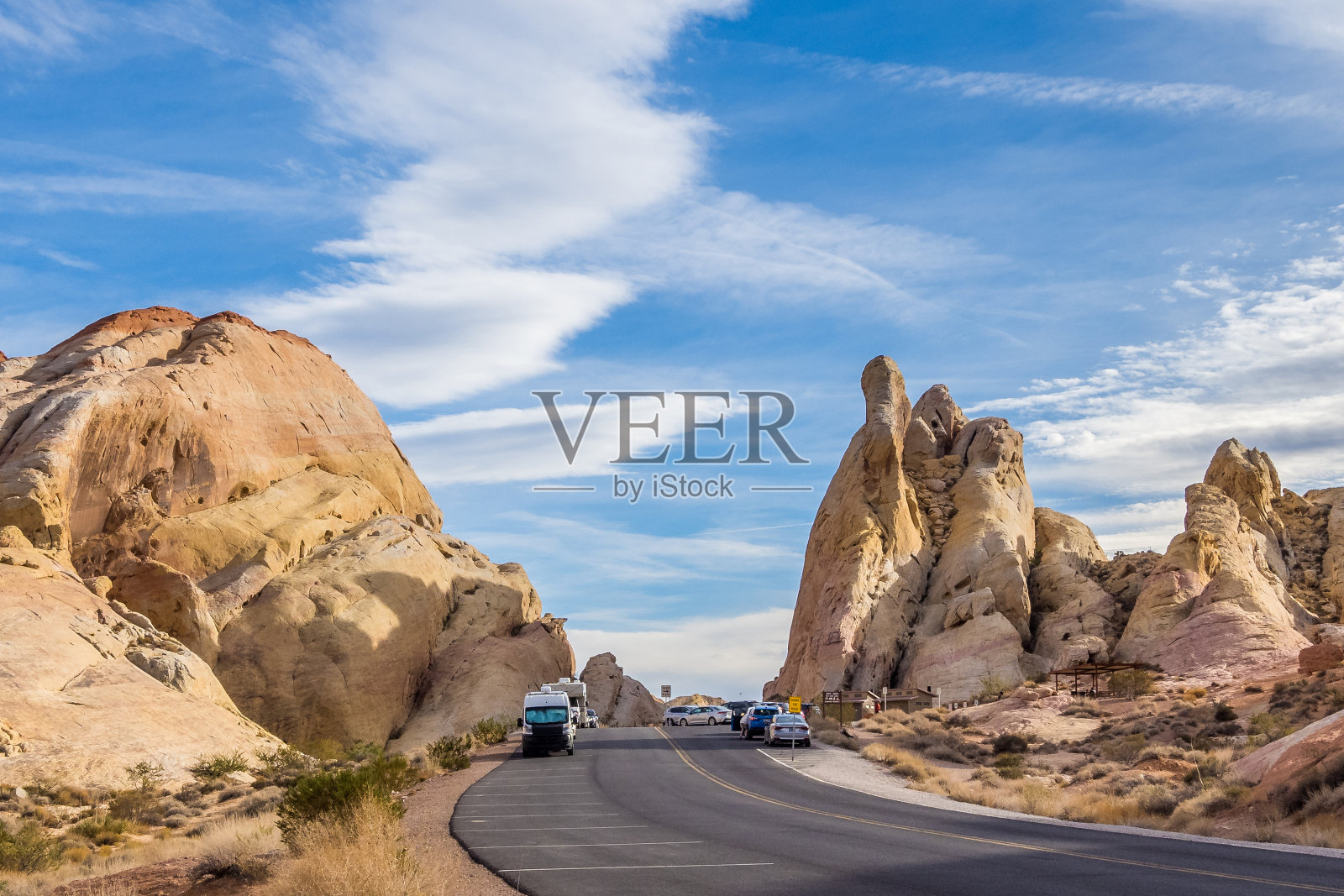 内华达州火谷州立公园的道路照片摄影图片