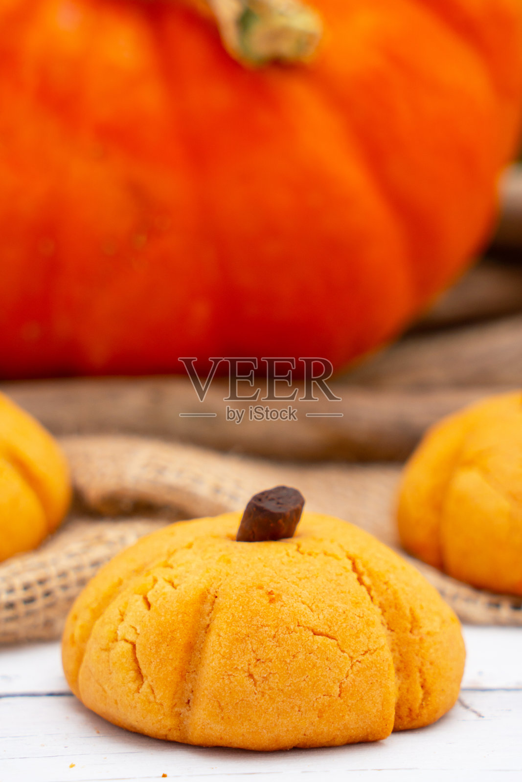 秋天吃的小南瓜派照片摄影图片