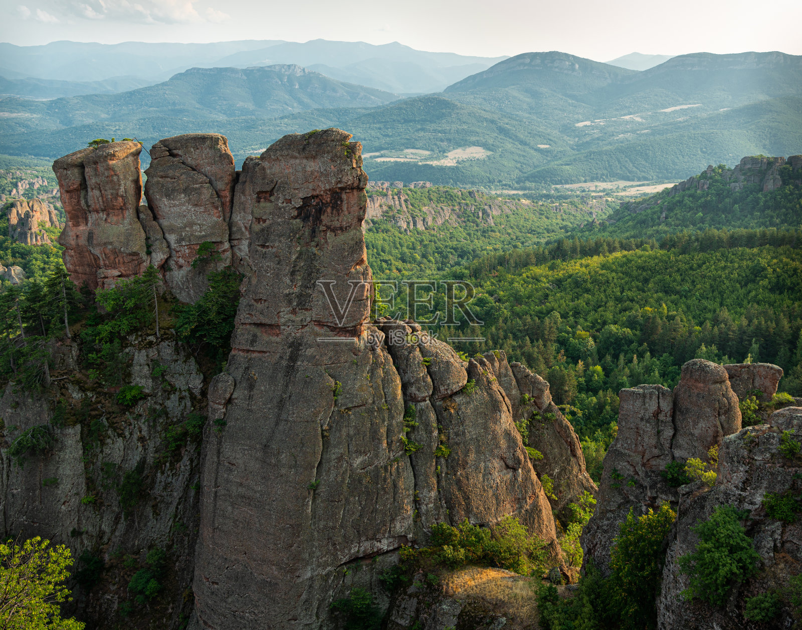 Belogradchik悬崖岩石和墙在古卡莱托,保加利亚的地标照片摄影图片