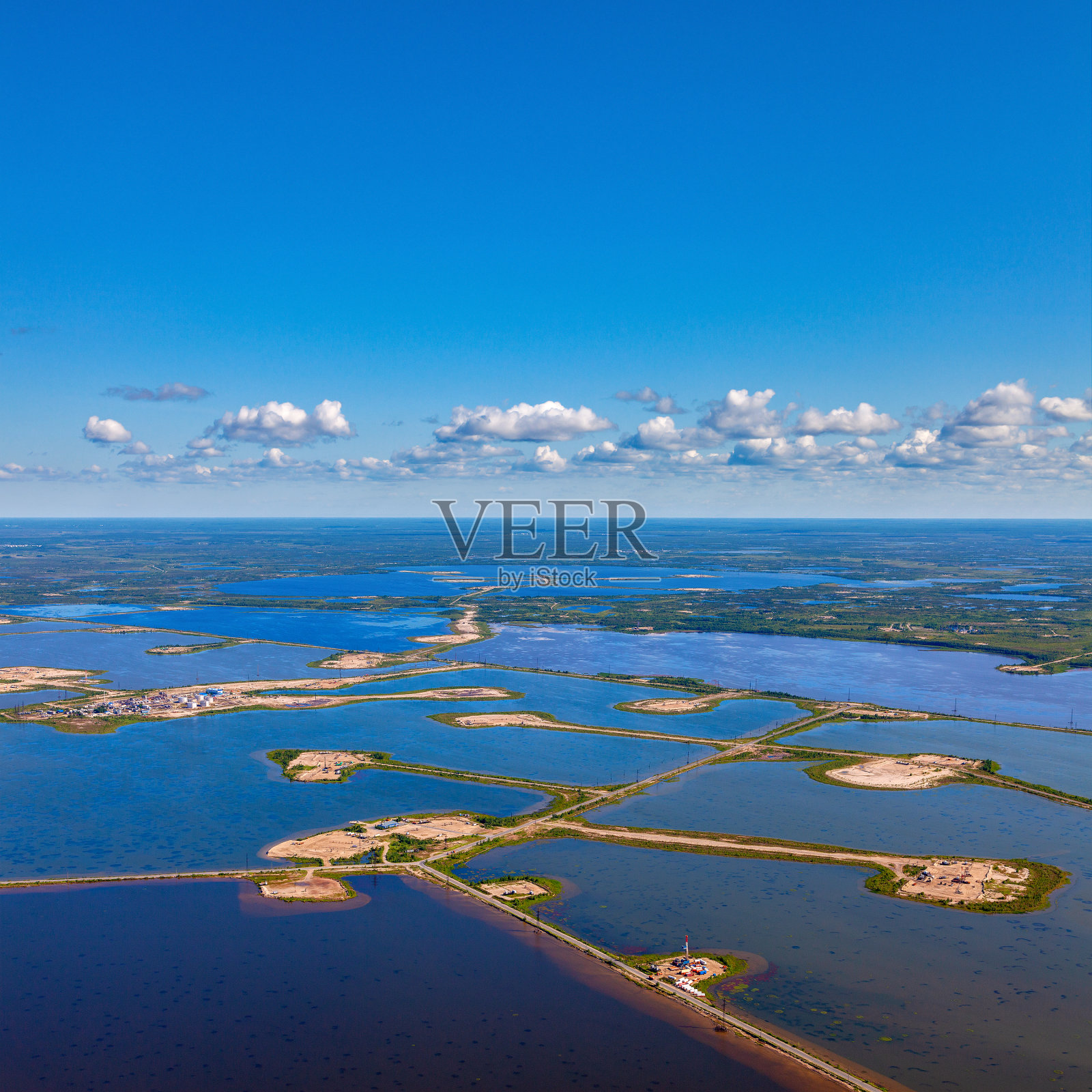 萨莫特勒湖油田鸟瞰图照片摄影图片
