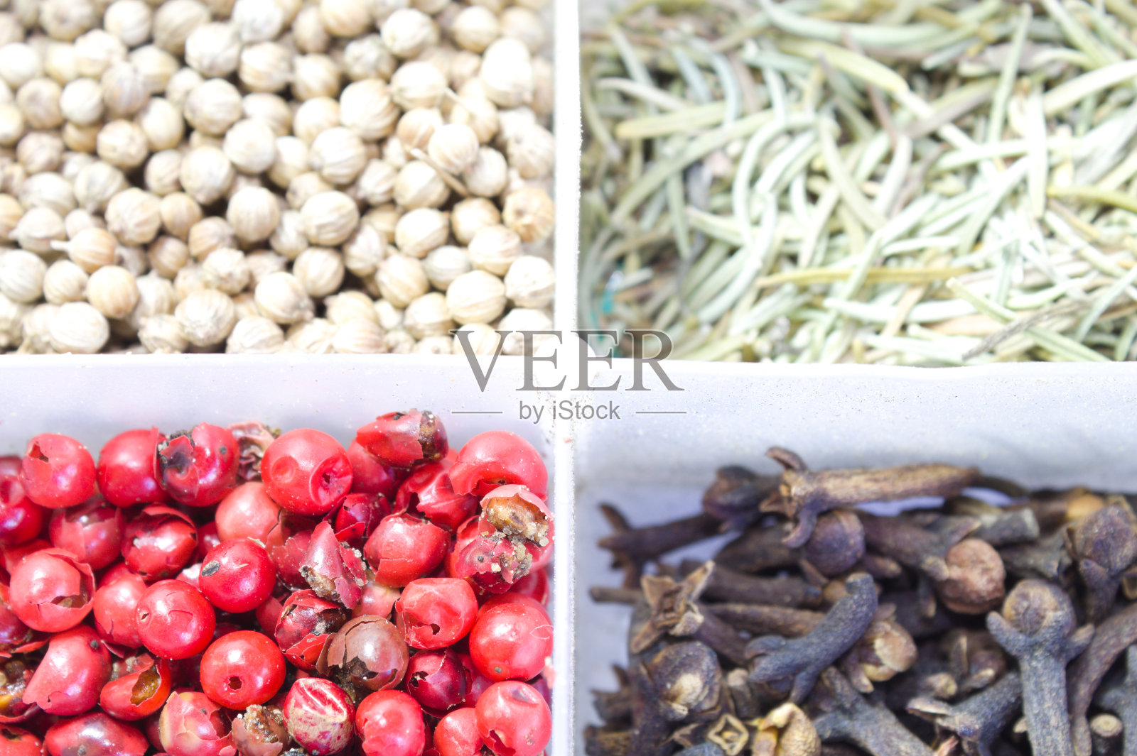 用于烹饪和饮料的各种香料照片摄影图片