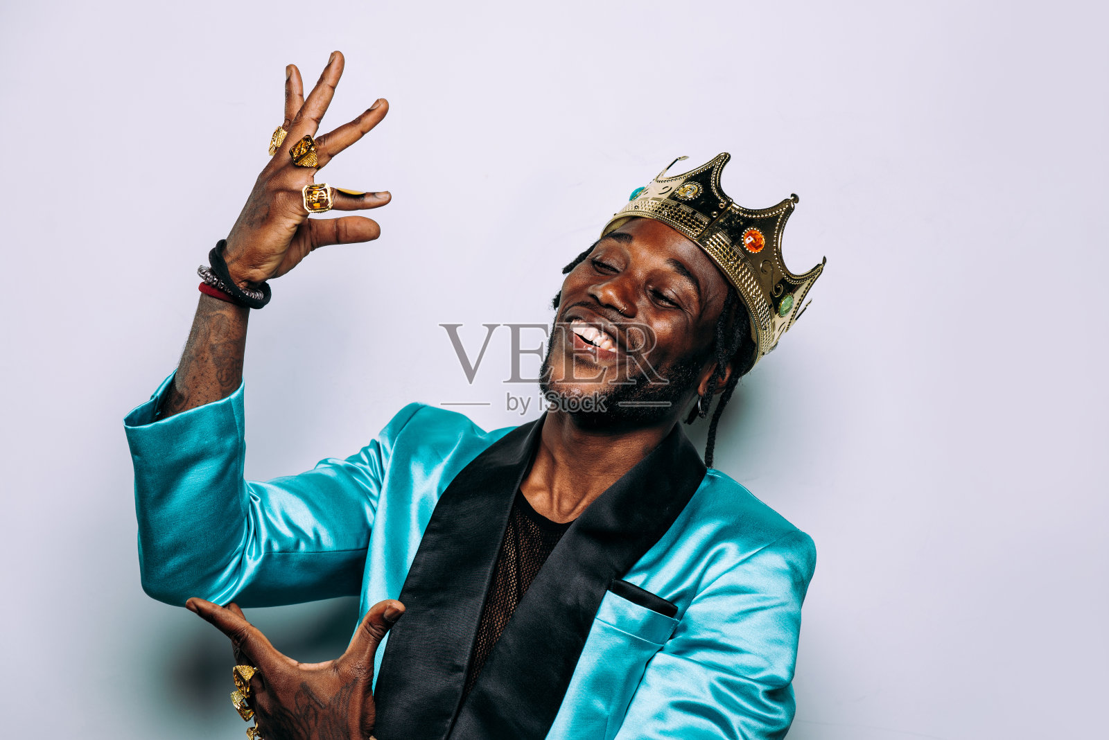 一个嘻哈音乐表演者的肖像照片摄影图片