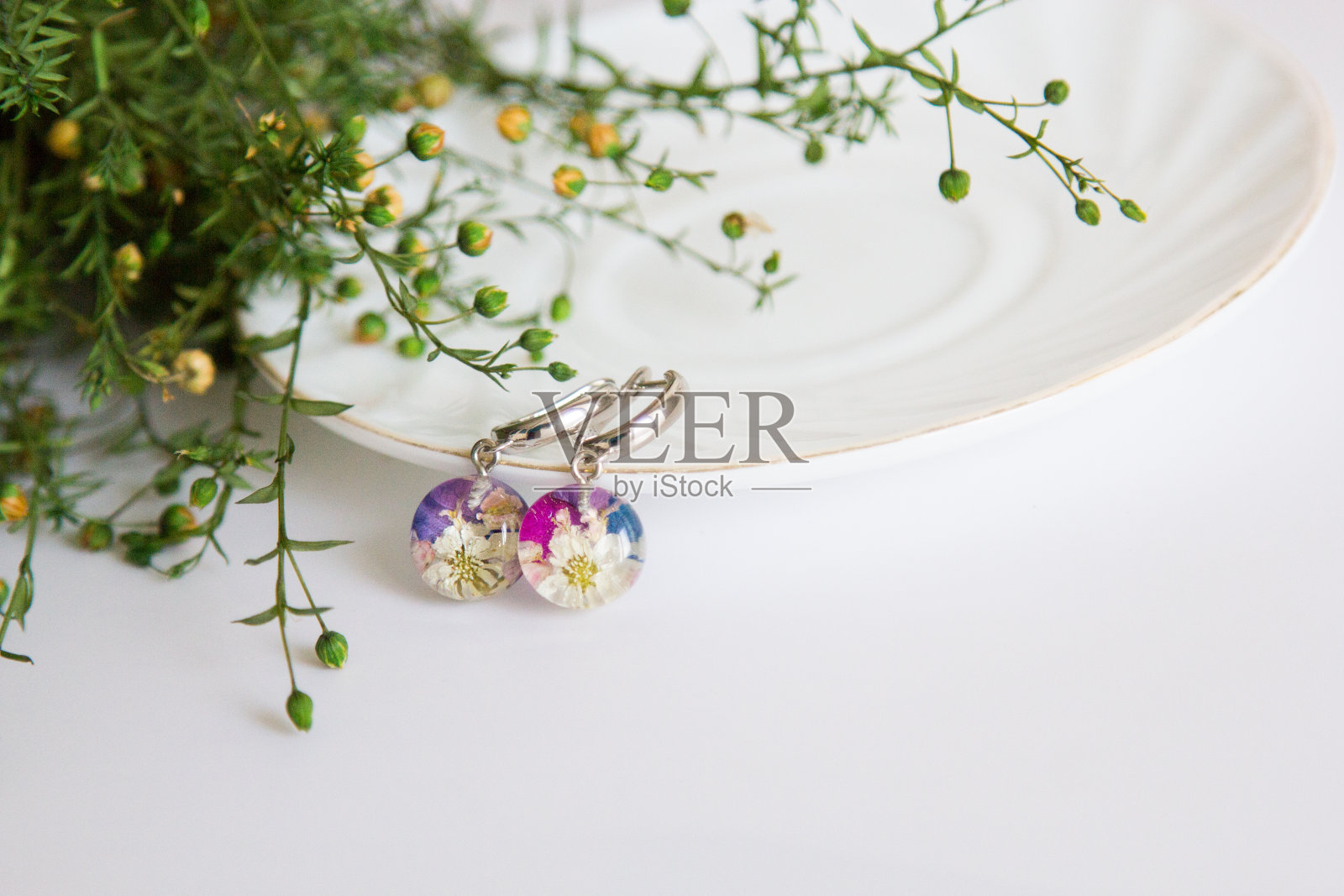 真花环氧树脂,珠宝照片摄影图片