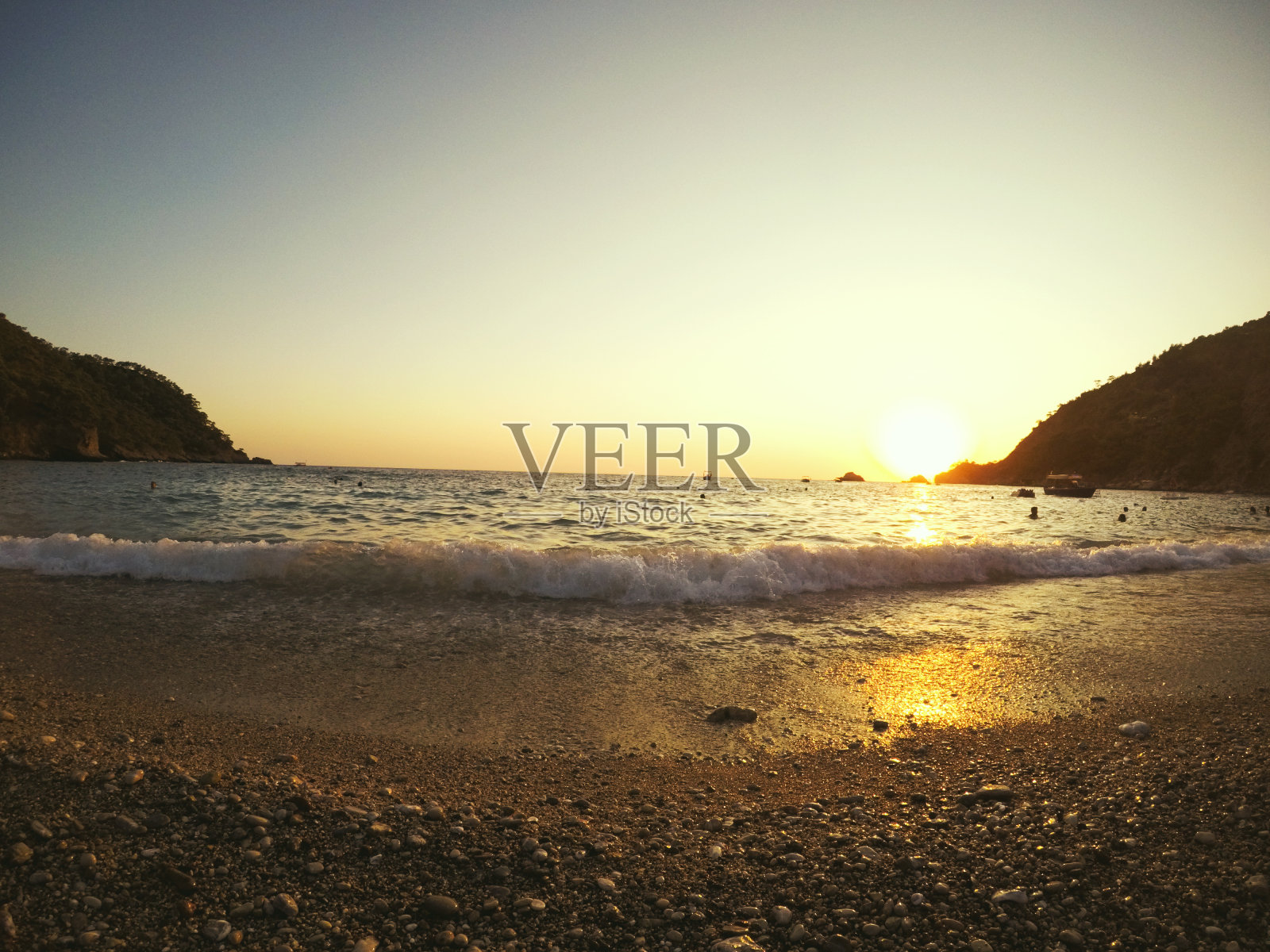 土耳其Fethiye Mugla Kabak海滩的日落。照片摄影图片