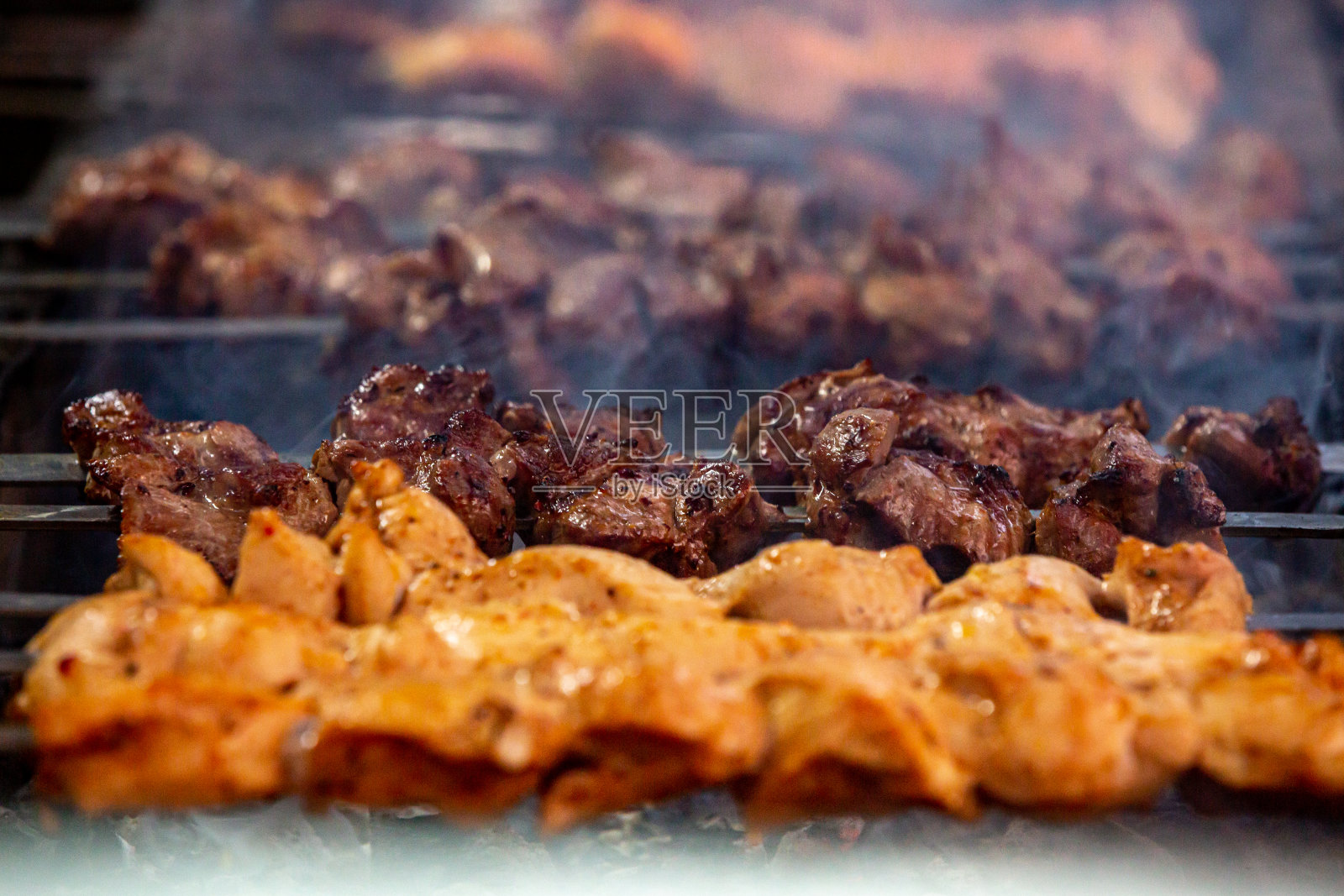 火煮熟的食物照片摄影图片