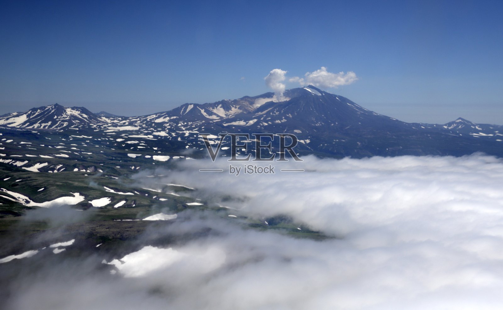俄罗斯堪察加半岛火山鸟瞰图照片摄影图片
