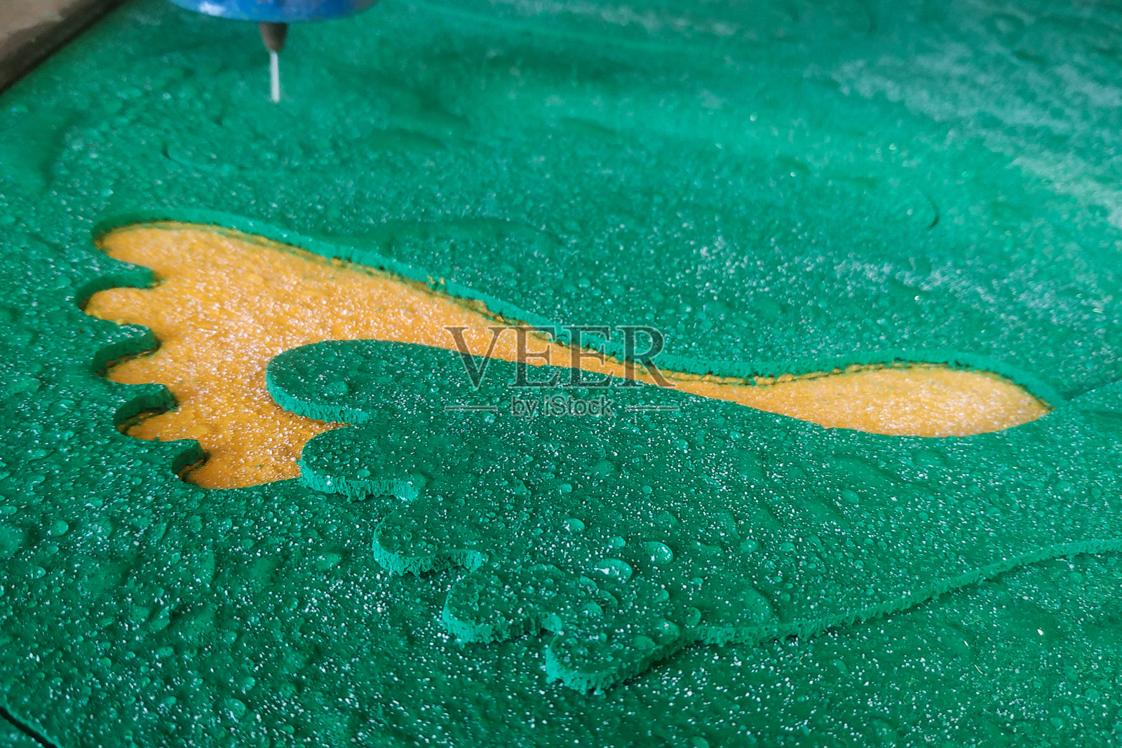 数控水射流切割机是现代工业技术照片摄影图片