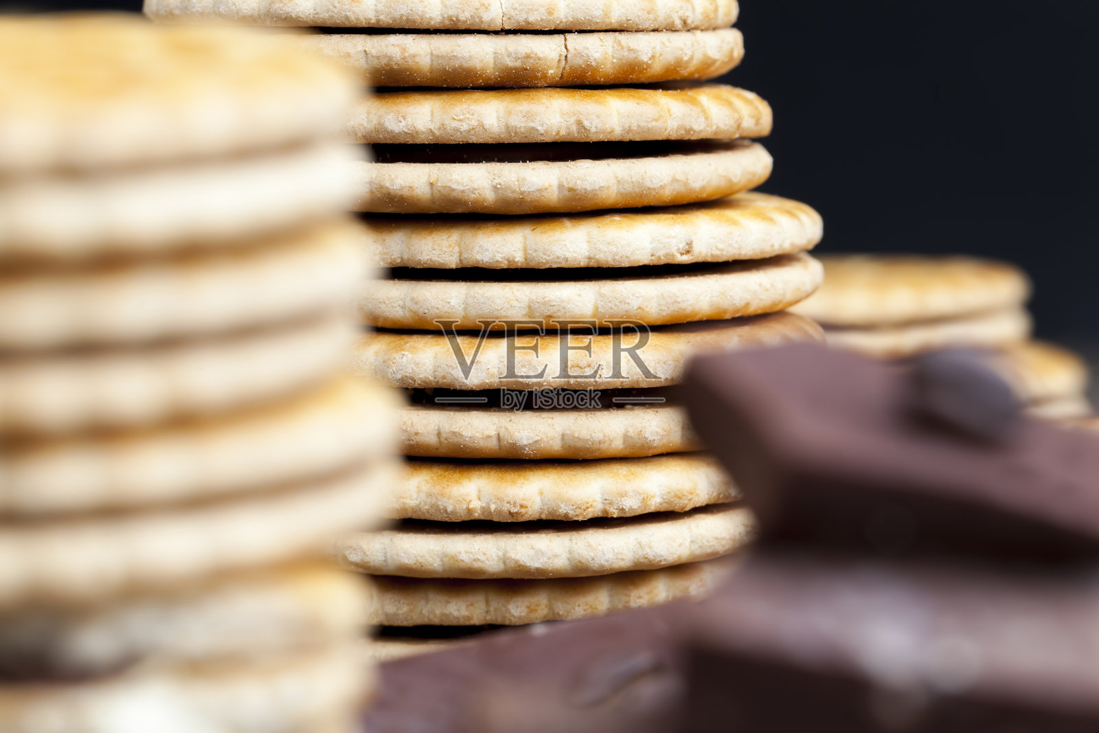 巧克力馅的松饼照片摄影图片