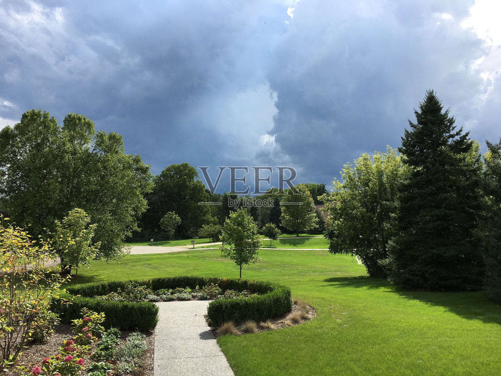 汹涌的云照片摄影图片