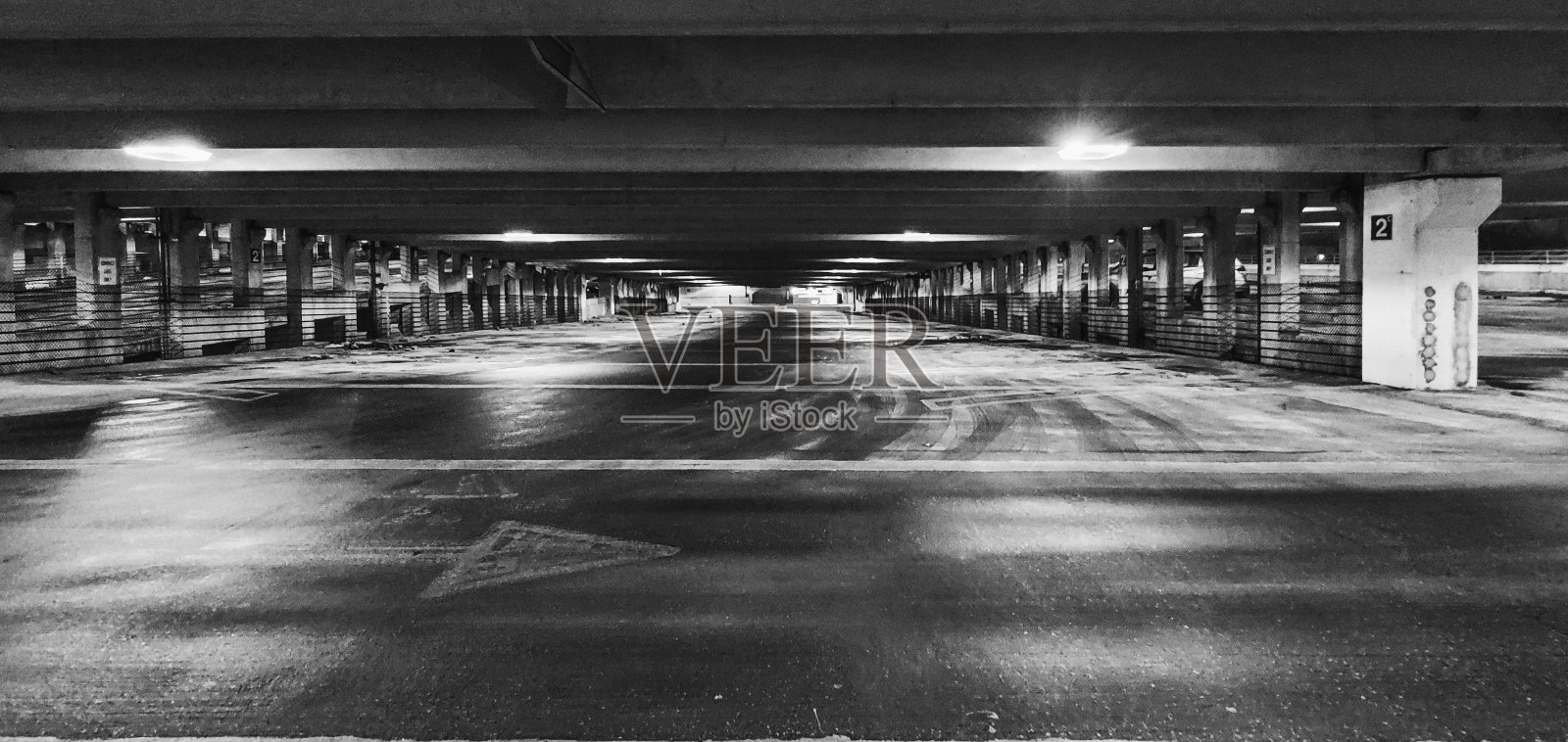 夜间铬照片摄影图片