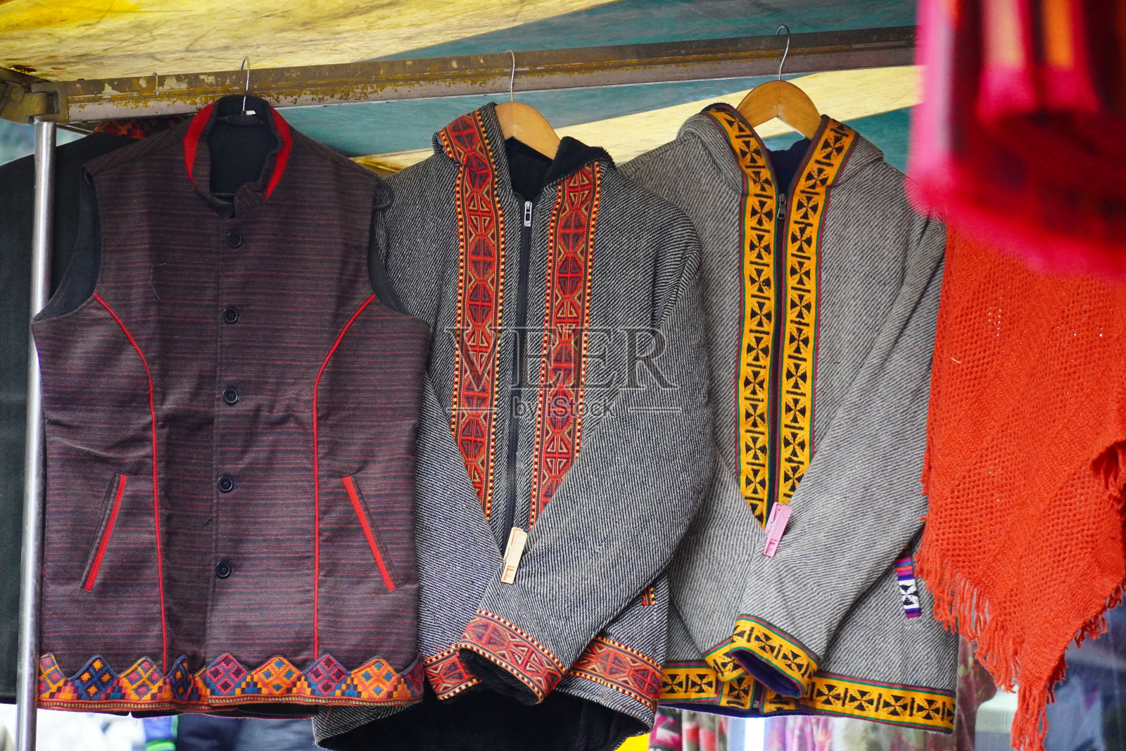 喜马偕利印第安人形象的原始服装照片摄影图片