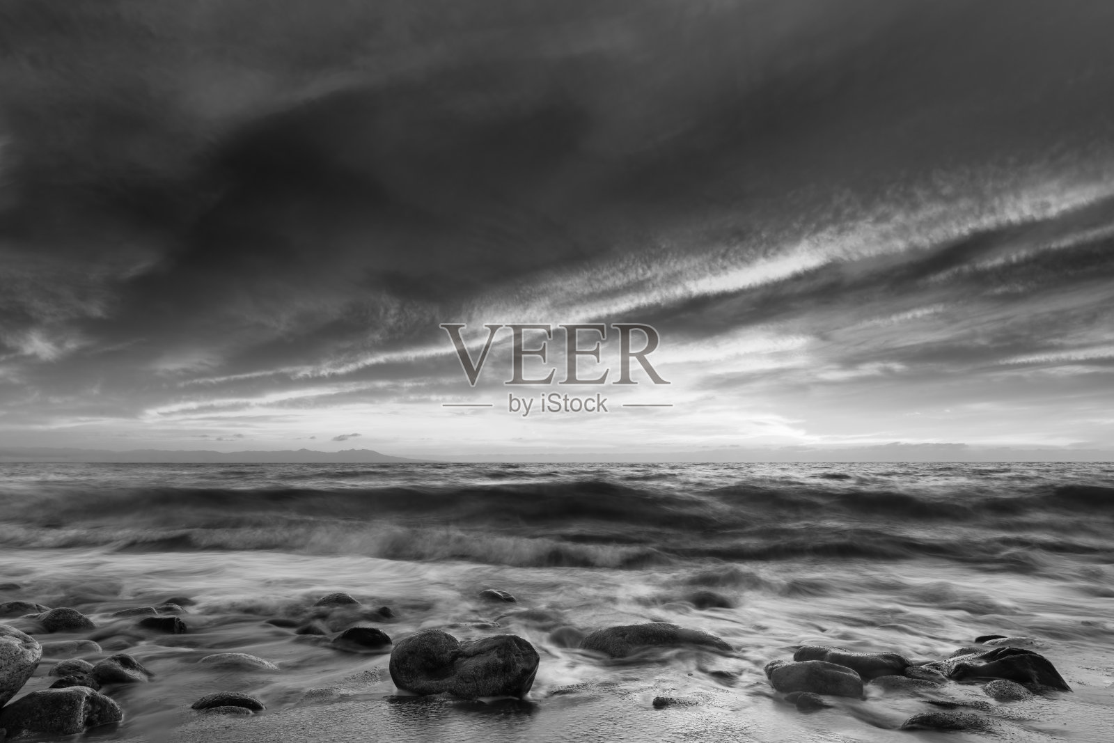 海洋海滩日落黑白照片摄影图片