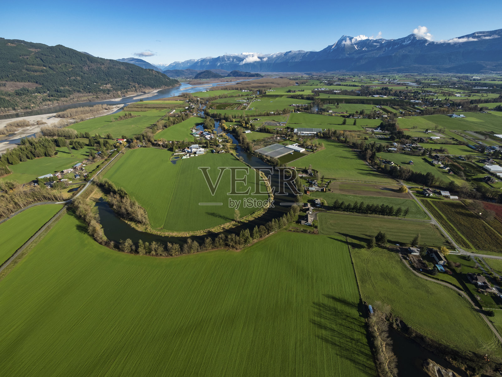 加拿大奇利瓦克农田的航拍照片照片摄影图片