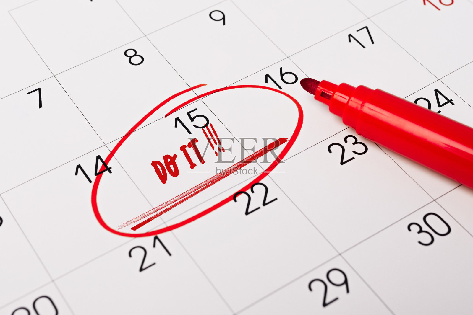 文字——去做——写在日历上提醒自己。个人议程的特写照片摄影图片