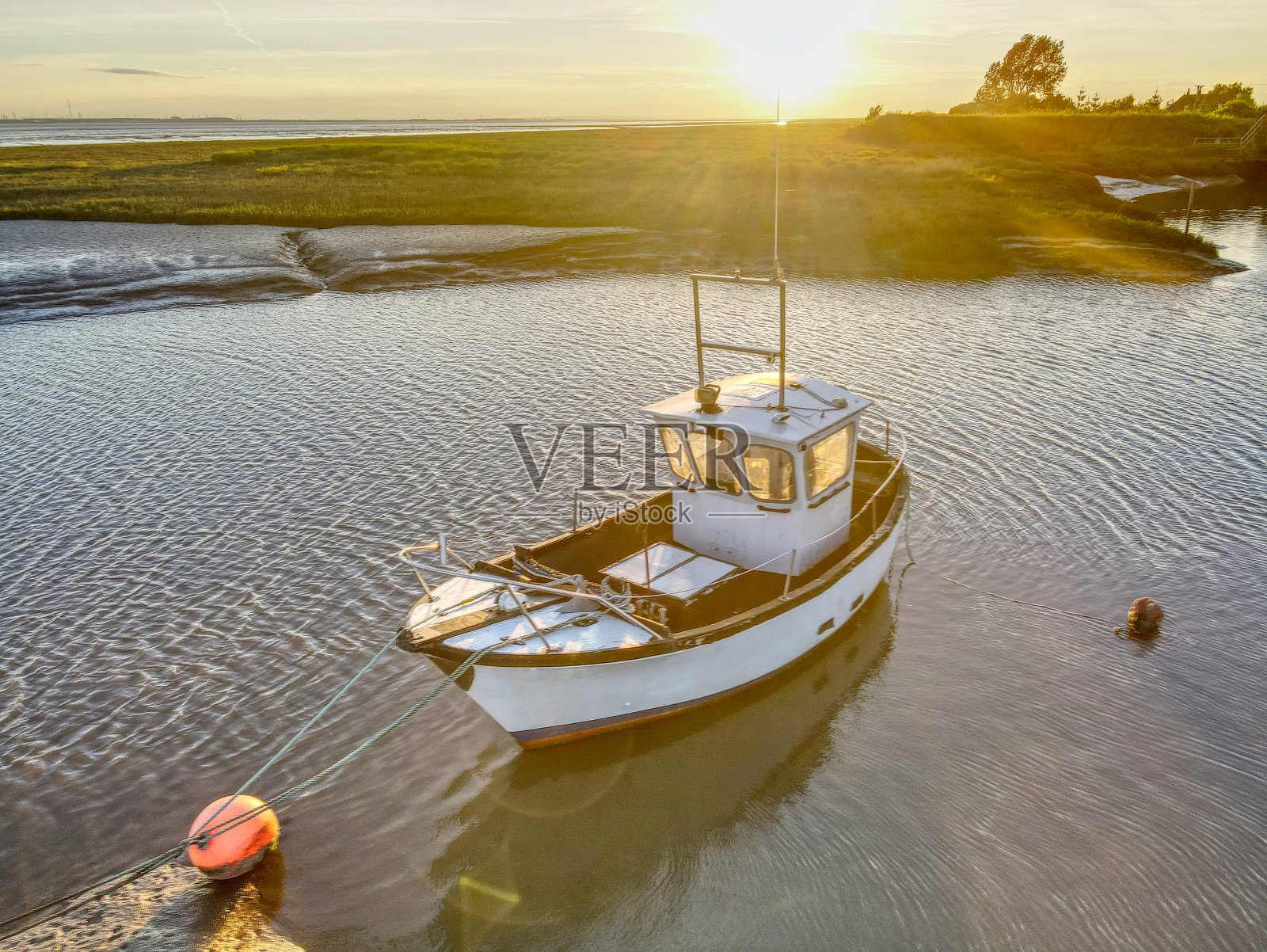 石溪上的日落照片摄影图片