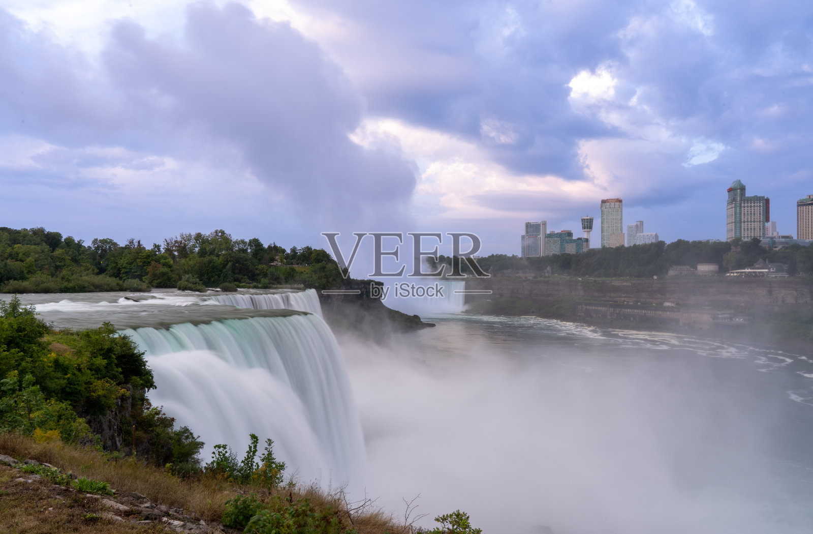 清晨的尼亚加拉瀑布照片摄影图片