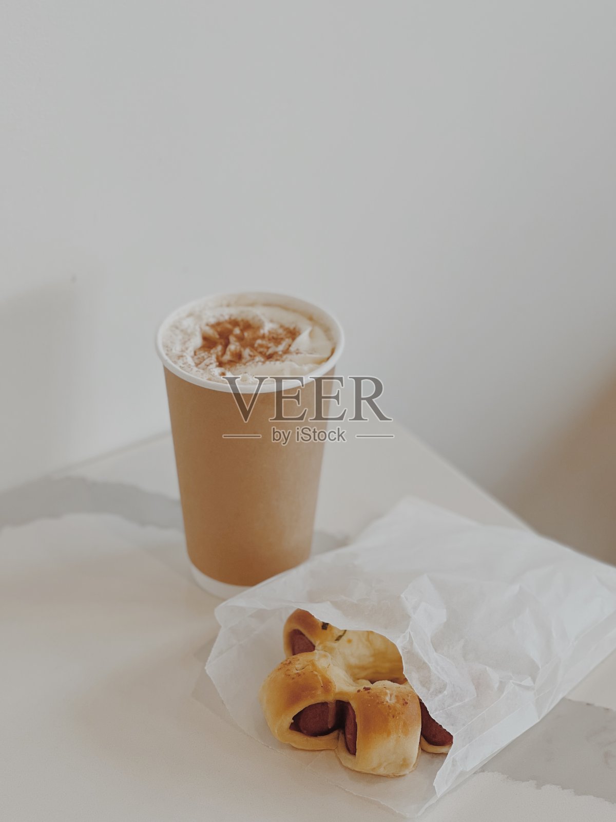 面包和咖啡照片摄影图片