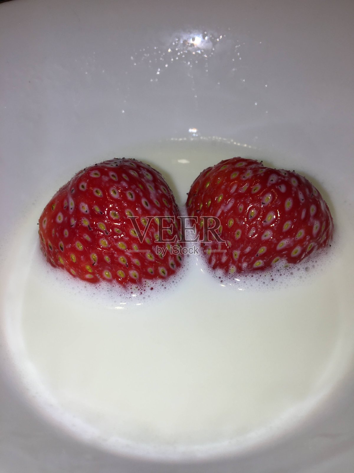 草莓奶油照片摄影图片