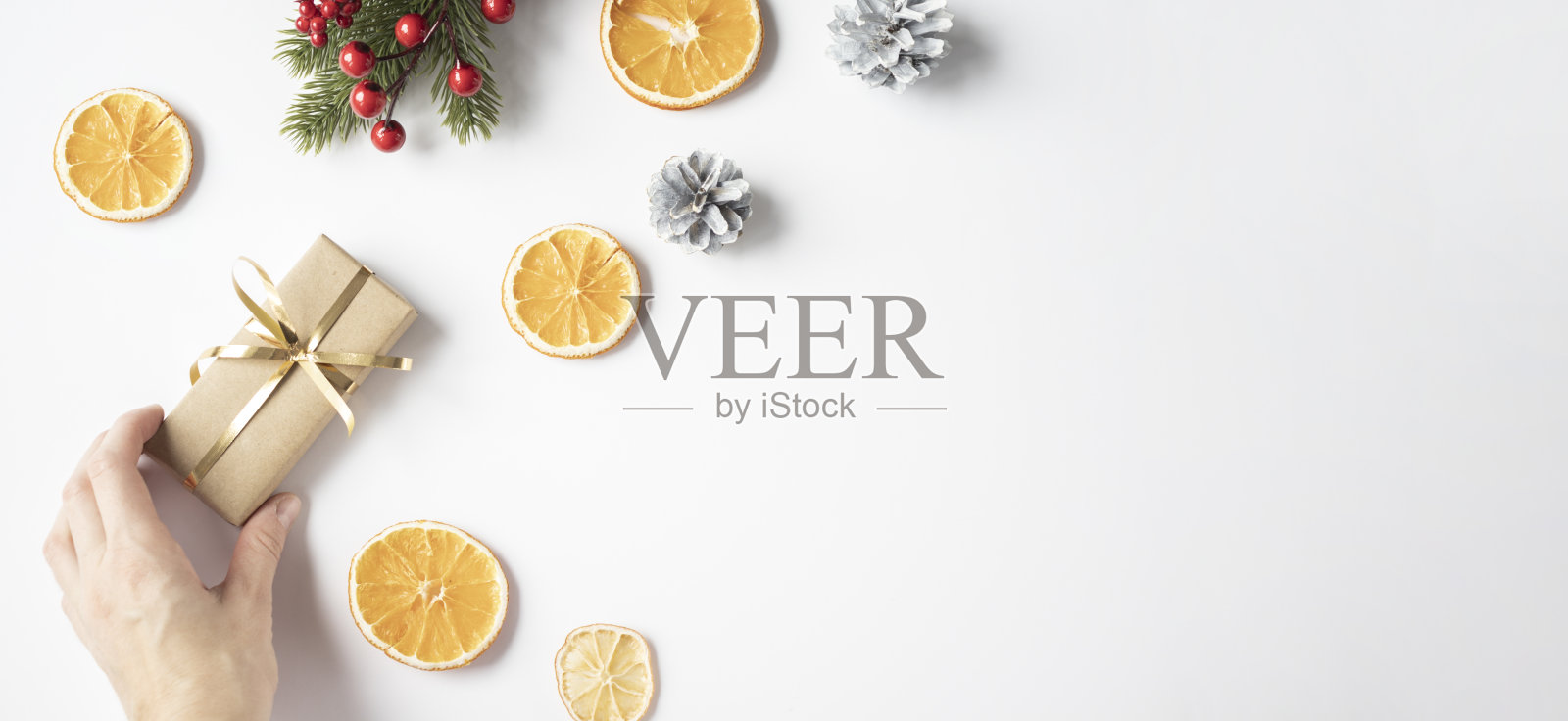 圣诞平躺构成白色木制背景照片摄影图片