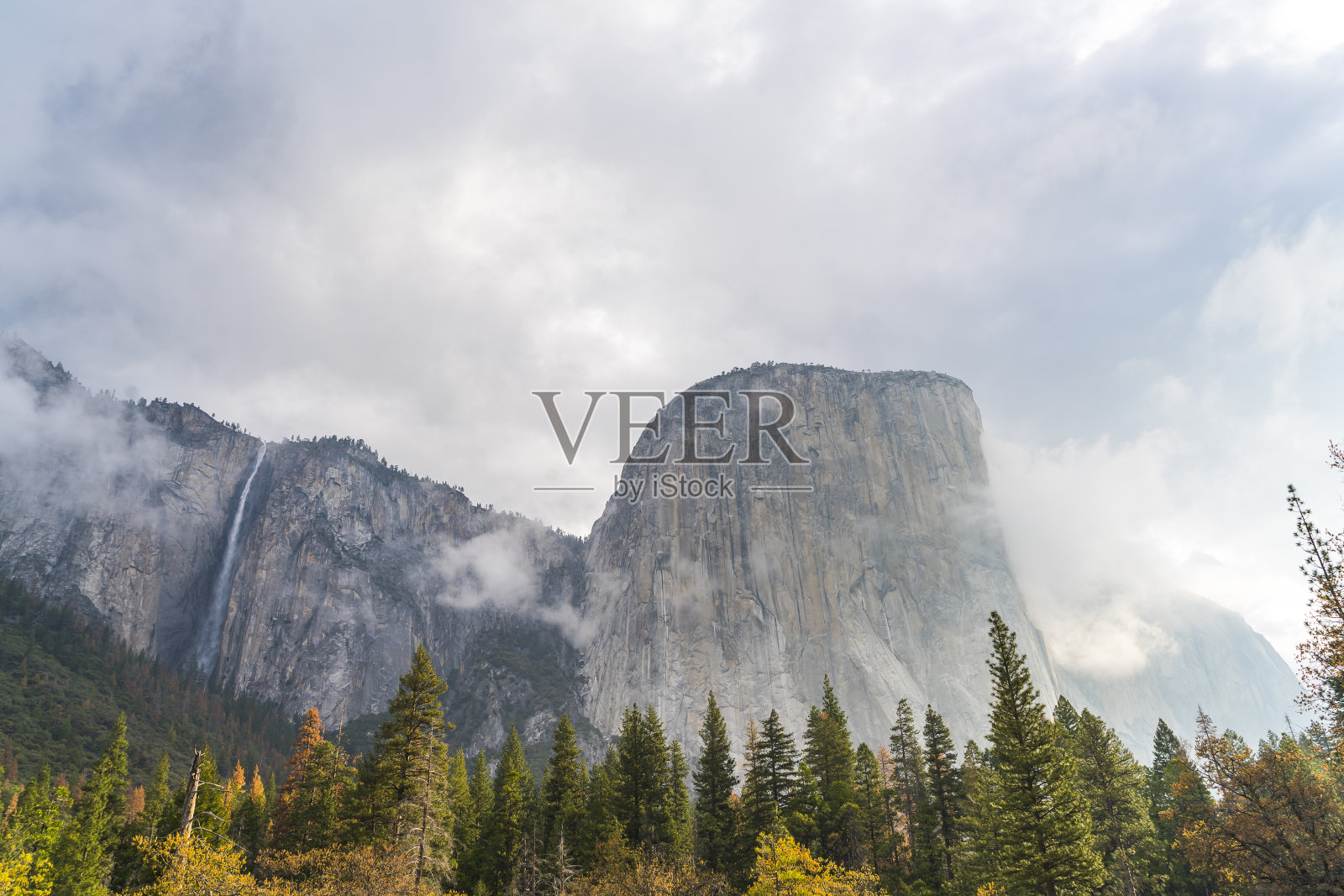 美国加州约塞米蒂国家公园,埃尔capitan花岗岩。照片摄影图片