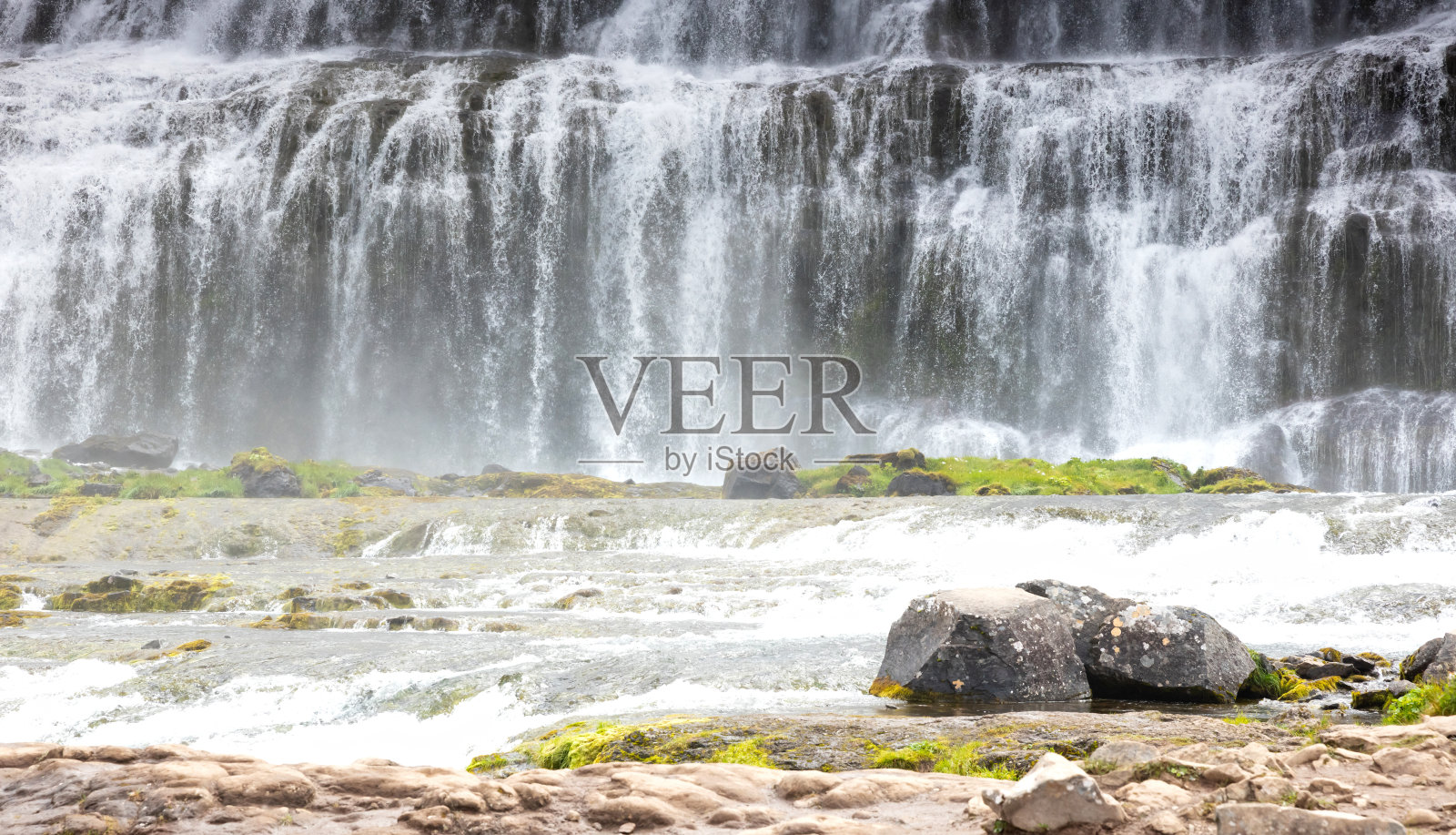 Dynjandi特写镜头;这个瀑布是冰岛西峡湾最著名的瀑布照片摄影图片